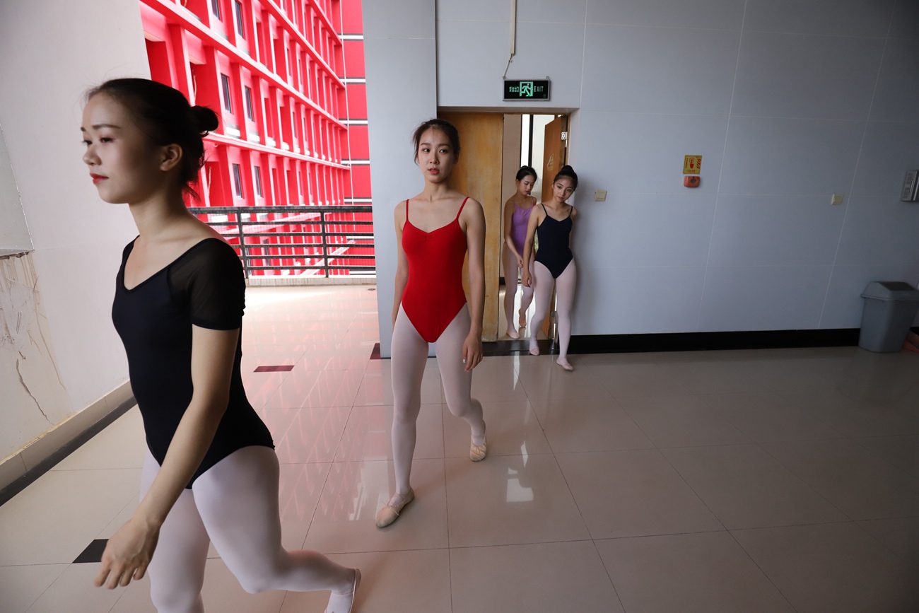 图片[40]-大西瓜爱牙膏-早期作品-W004 多色舞蹈服 003[159P] – 速更版-美库