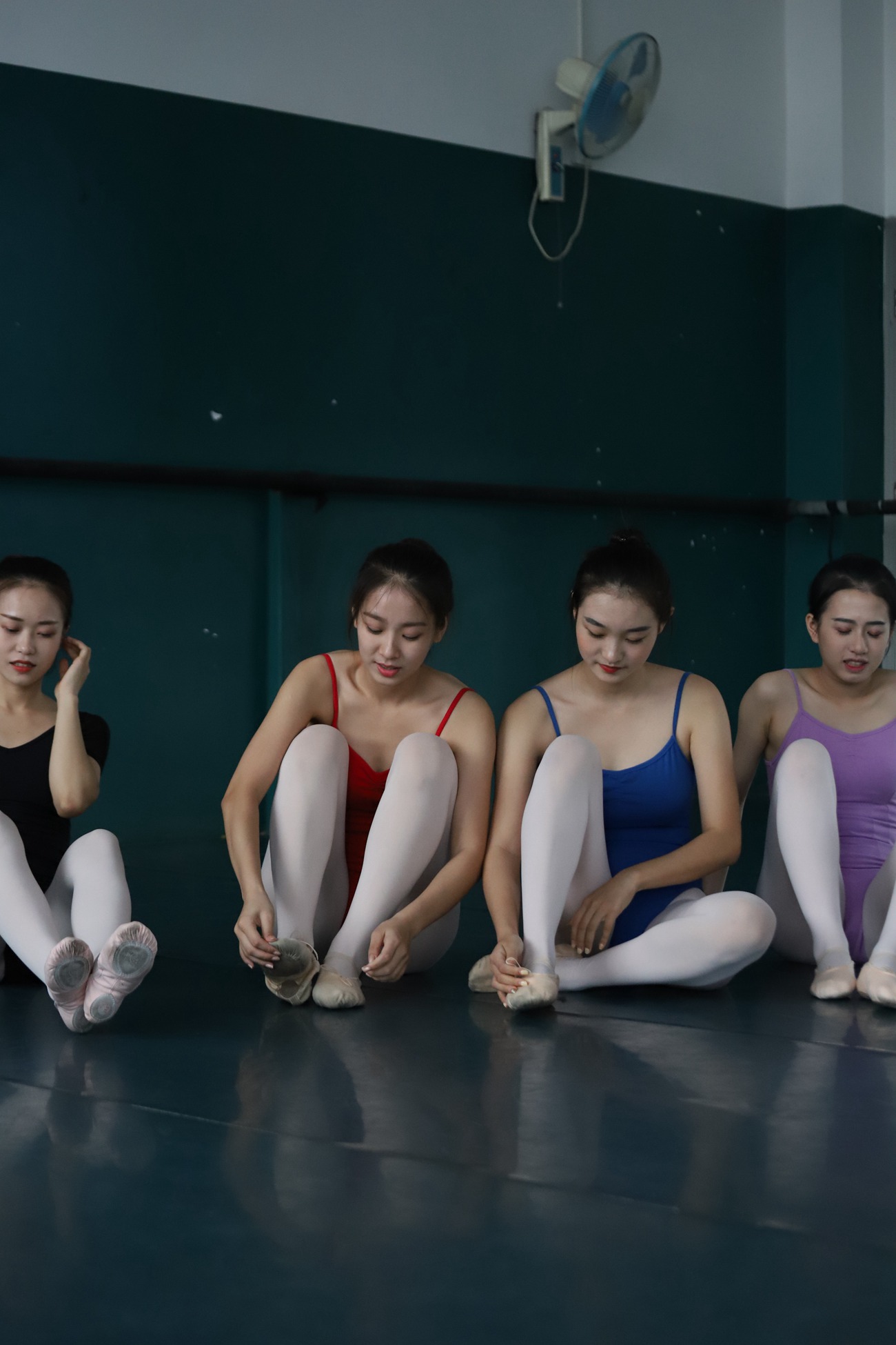 图片[61]-大西瓜爱牙膏-早期作品-W004 多色舞蹈服 003[159P] – 速更版-美库