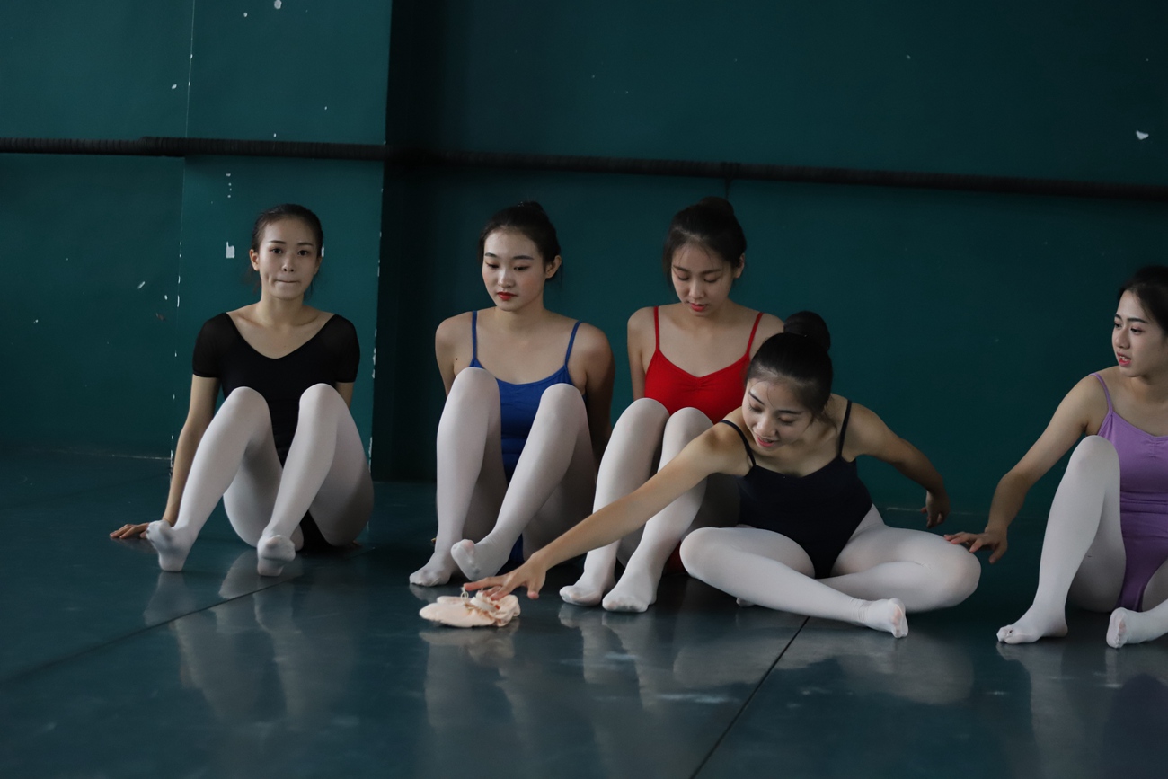 图片[125]-大西瓜爱牙膏-早期作品-W004 多色舞蹈服 004[159P] – 速更版-美库