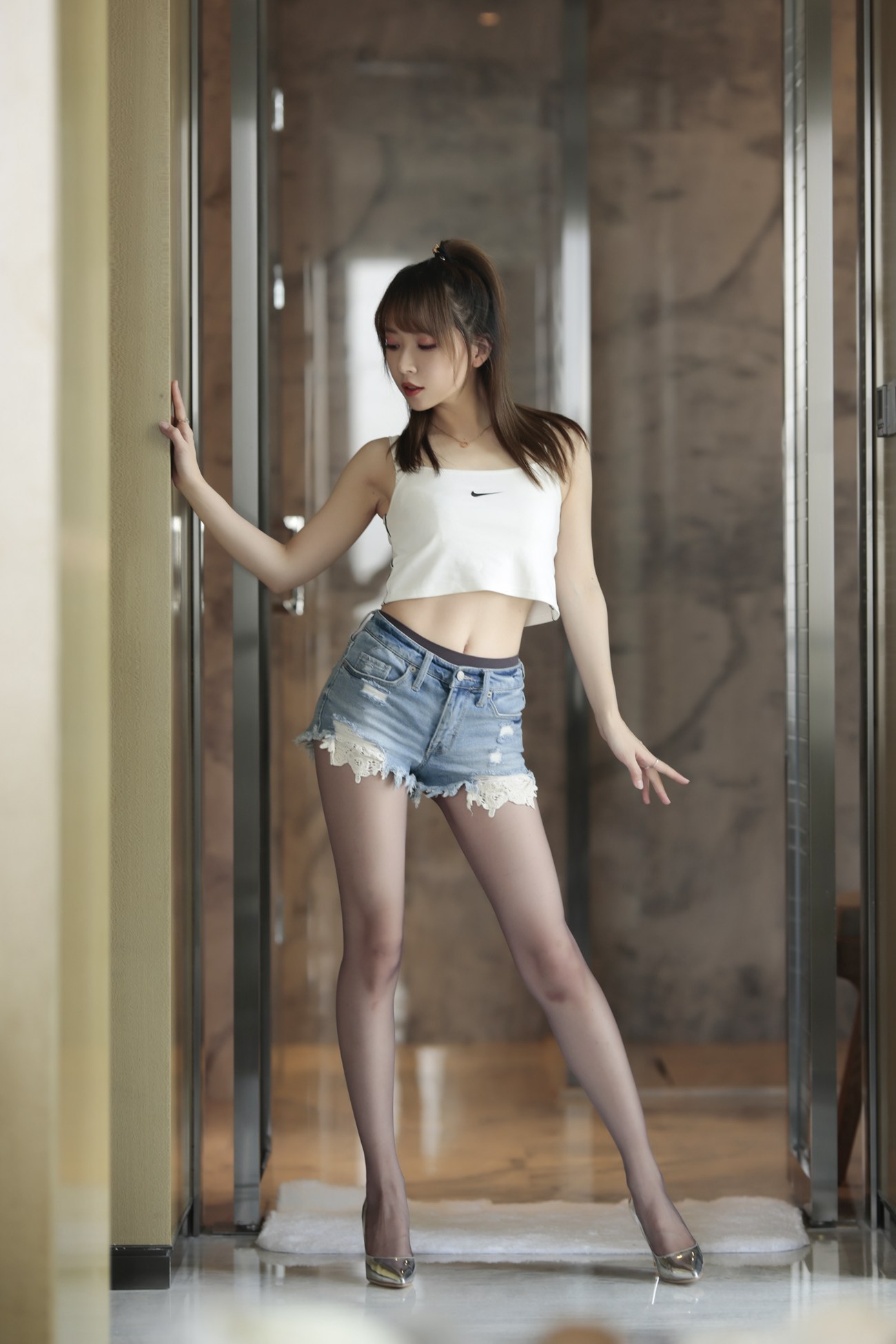 图片[73]-斗鱼主播 小女巫露娜 – 牛仔小裤裤 [84P] – 速更版-美库