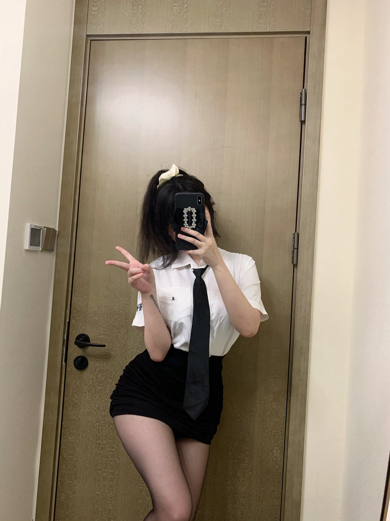 图片[21]-蜜桃少女是依酱呀 – 刚入职的新人 [40P] – 速更版-美库