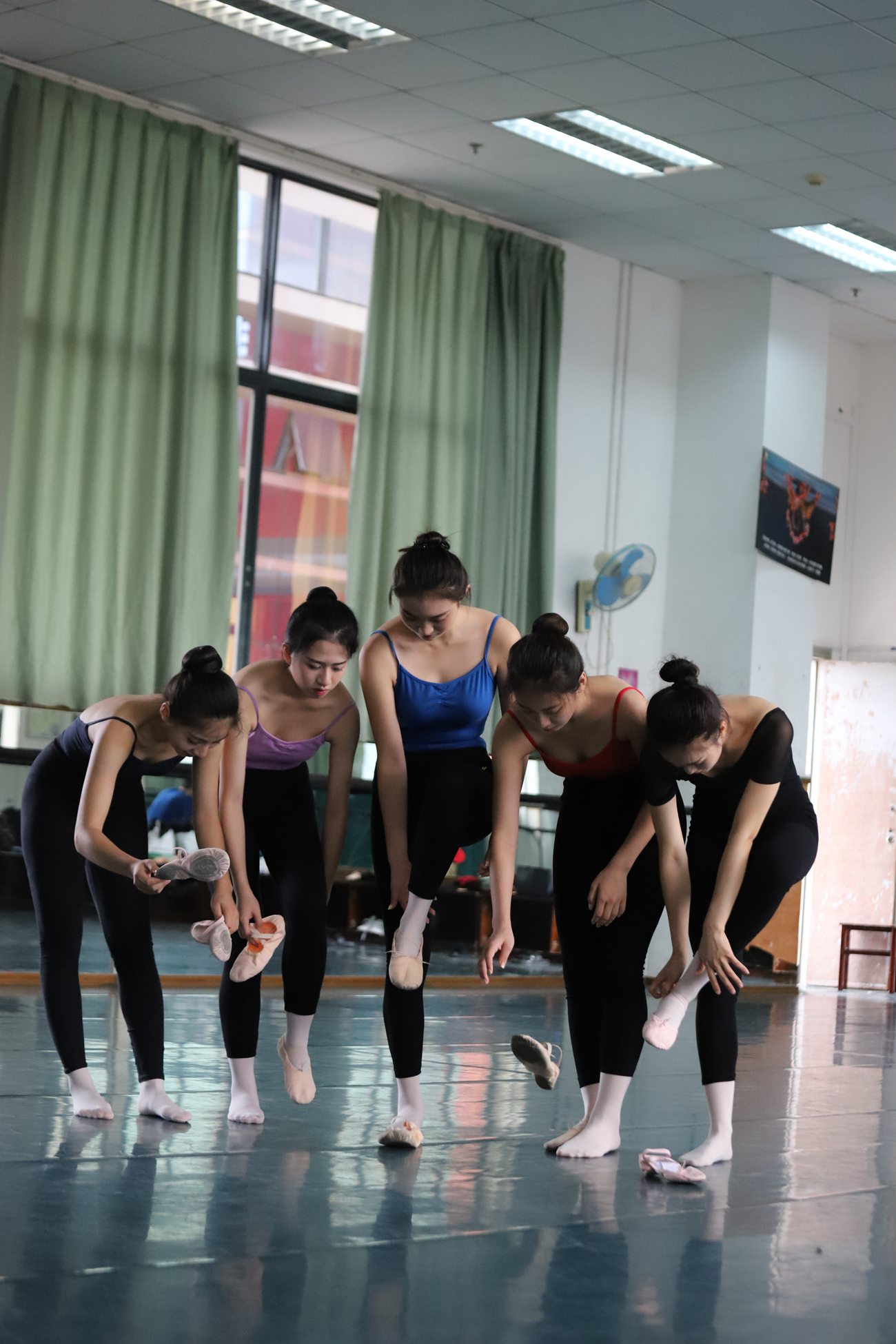 图片[22]-大西瓜爱牙膏-早期作品-W004 多色舞蹈服 006 [64P] – 速更版-美库