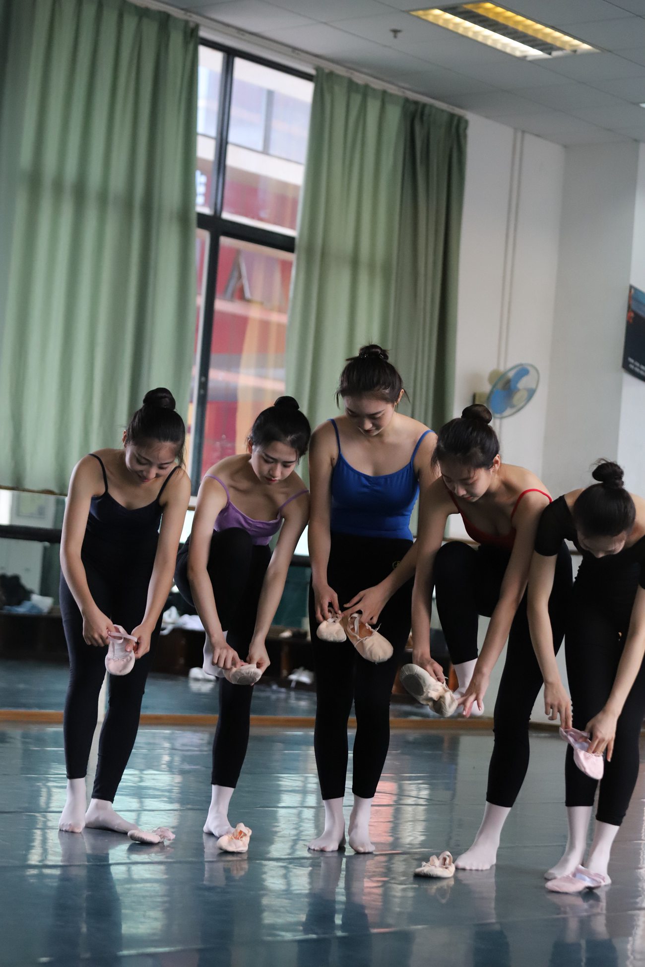 图片[33]-大西瓜爱牙膏-早期作品-W004 多色舞蹈服 006 [64P] – 速更版-美库