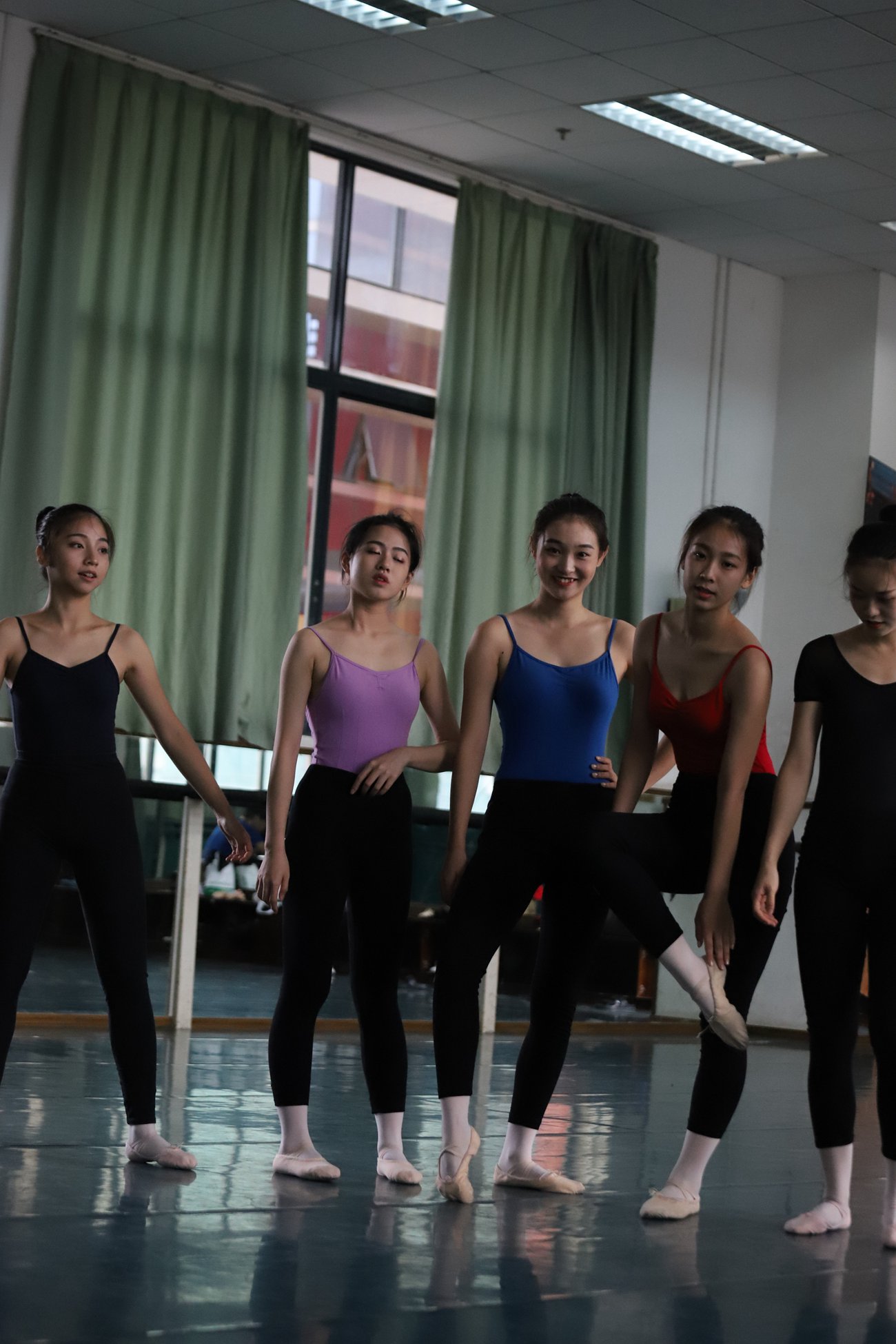 图片[51]-大西瓜爱牙膏-早期作品-W004 多色舞蹈服 006 [64P] – 速更版-美库