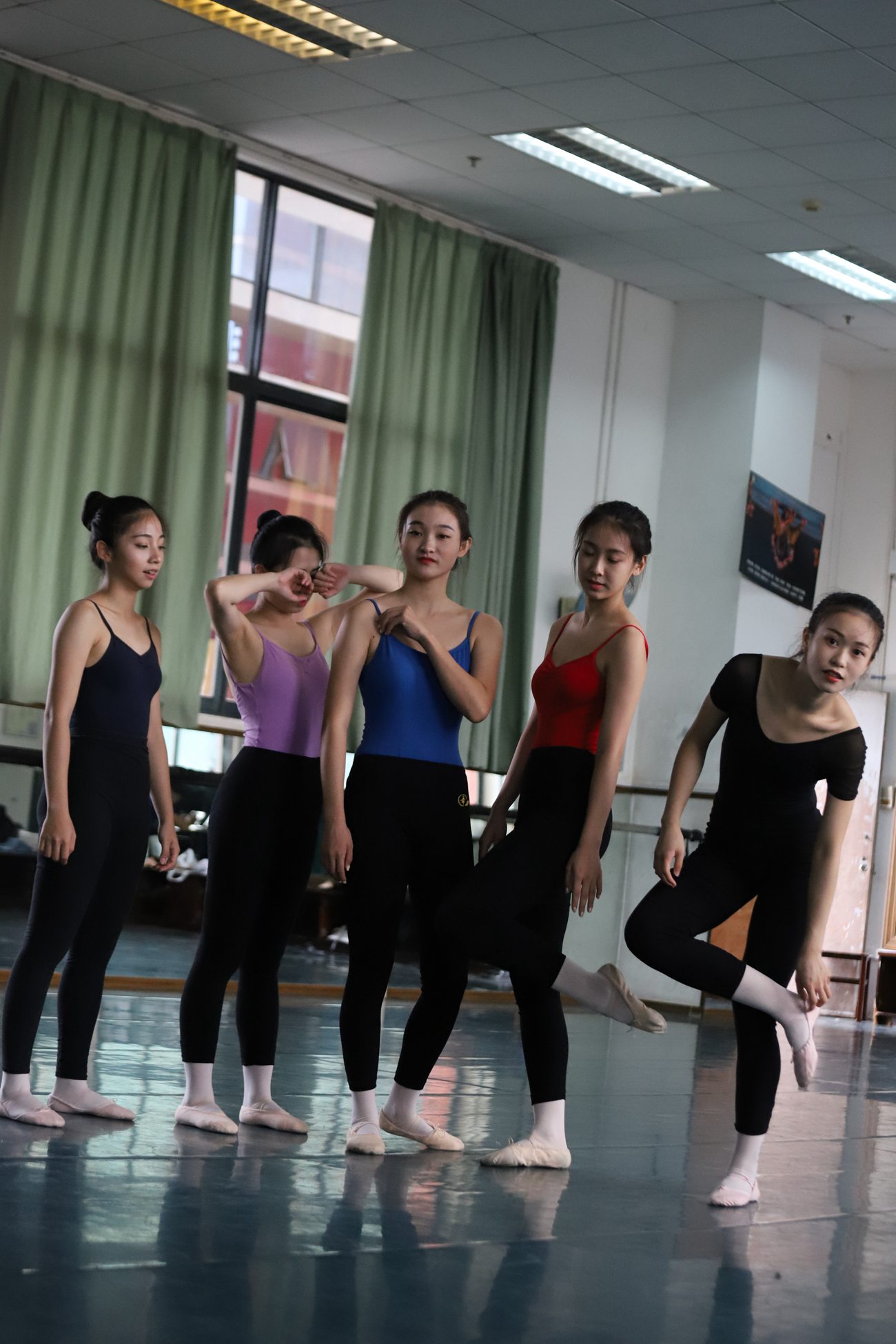 图片[54]-大西瓜爱牙膏-早期作品-W004 多色舞蹈服 006 [64P] – 速更版-美库