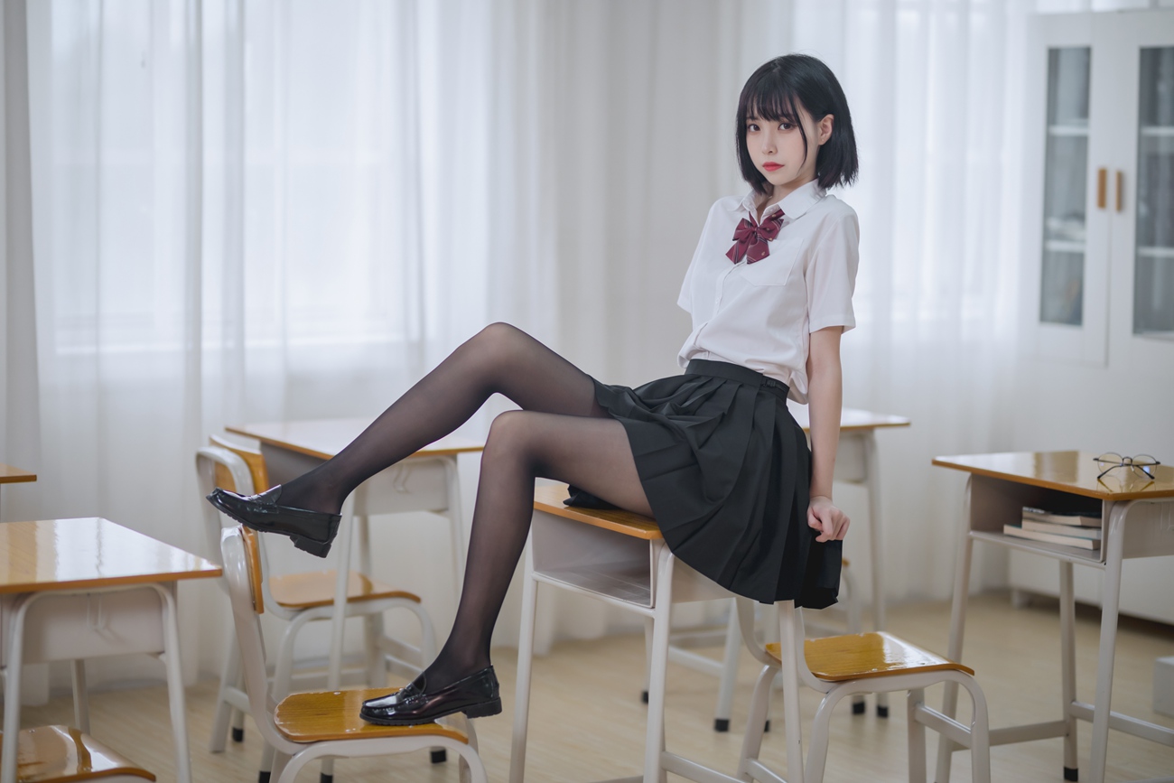 图片[26]-许岚 – 教室jk黑丝[40P] – 速更版-美库