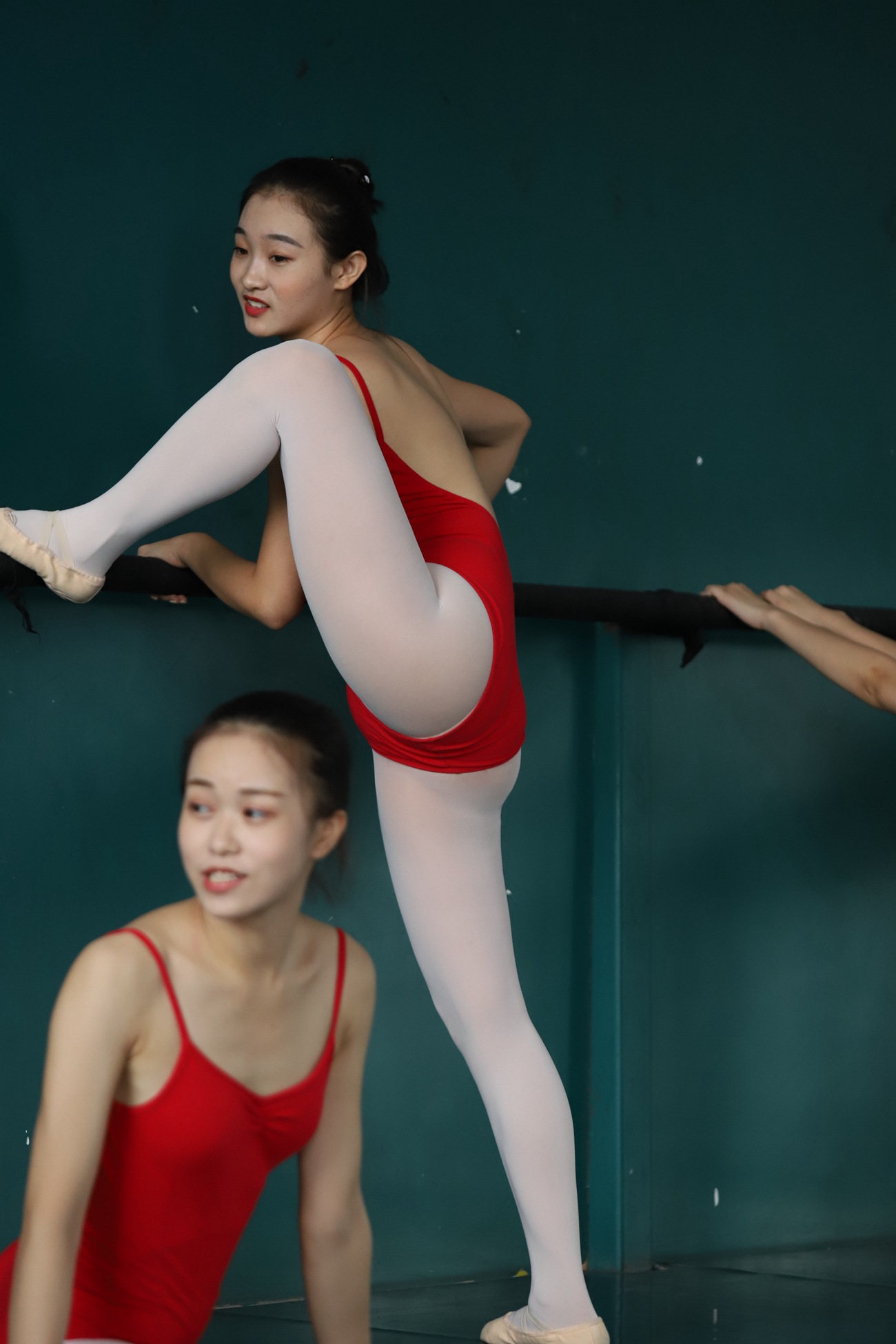 图片[47]-大西瓜爱牙膏-早期作品-W005 红色舞蹈服 001 [144P] – 速更版-美库