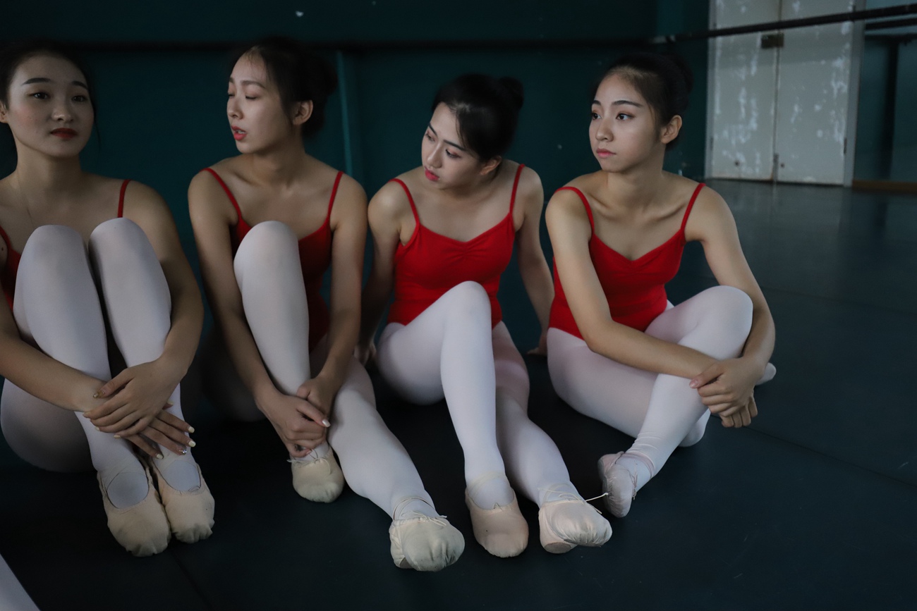 图片[53]-大西瓜爱牙膏-早期作品-W005 红色舞蹈服 004 [182P] – 速更版-美库