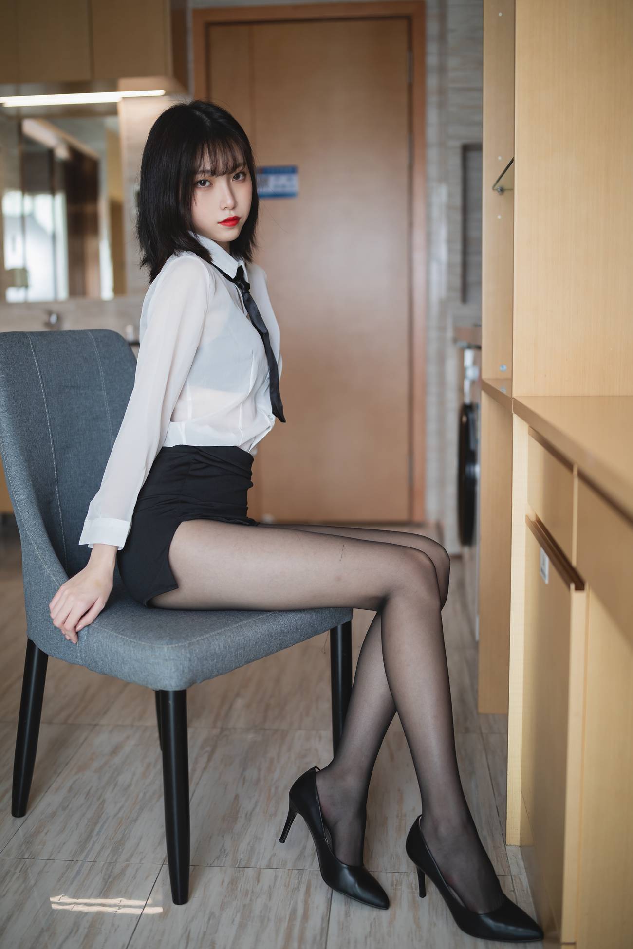 图片[8]-许岚 – OL制服[41P] – 速更版-美库