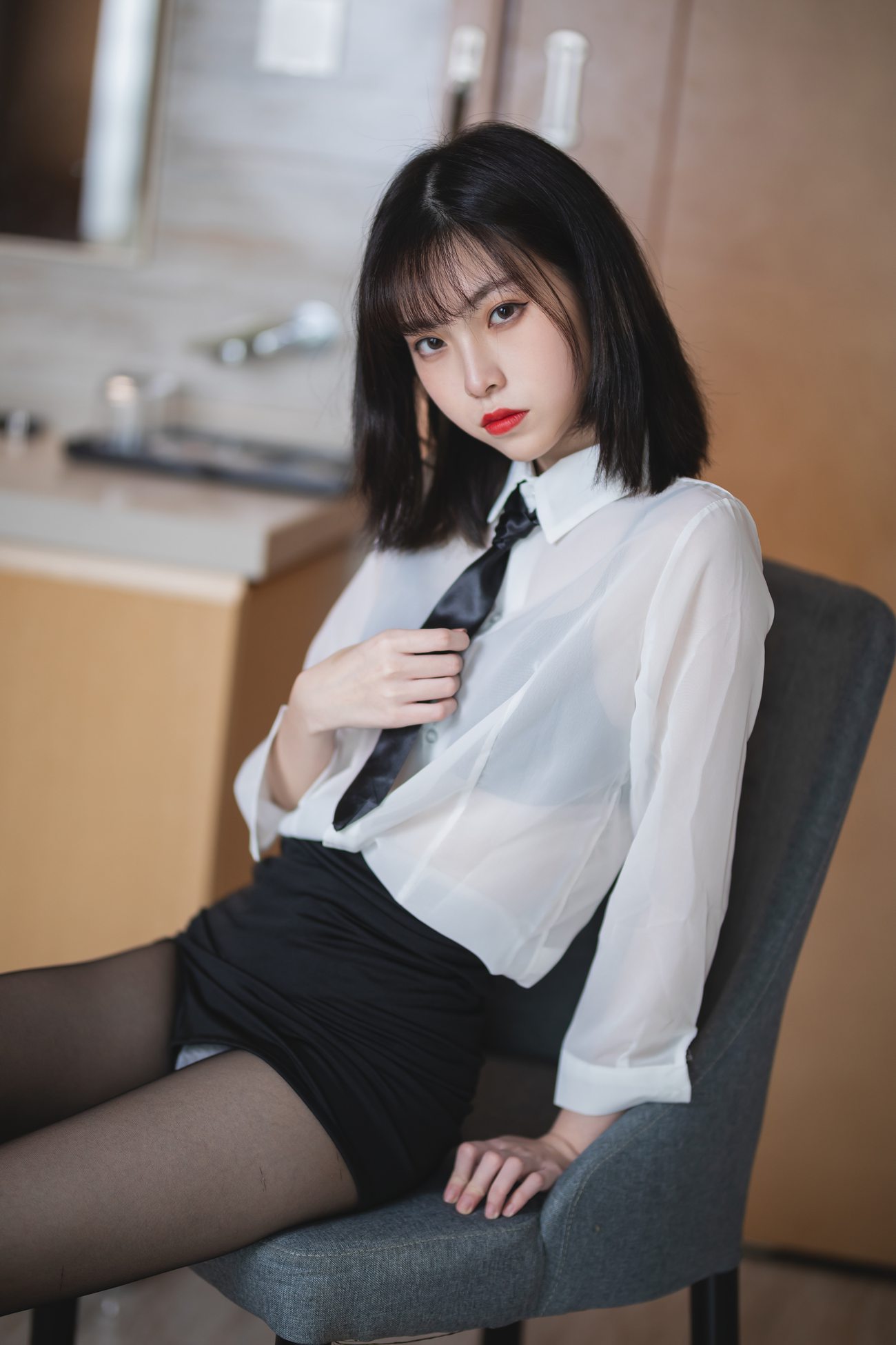 图片[28]-许岚 – OL制服[41P] – 速更版-美库