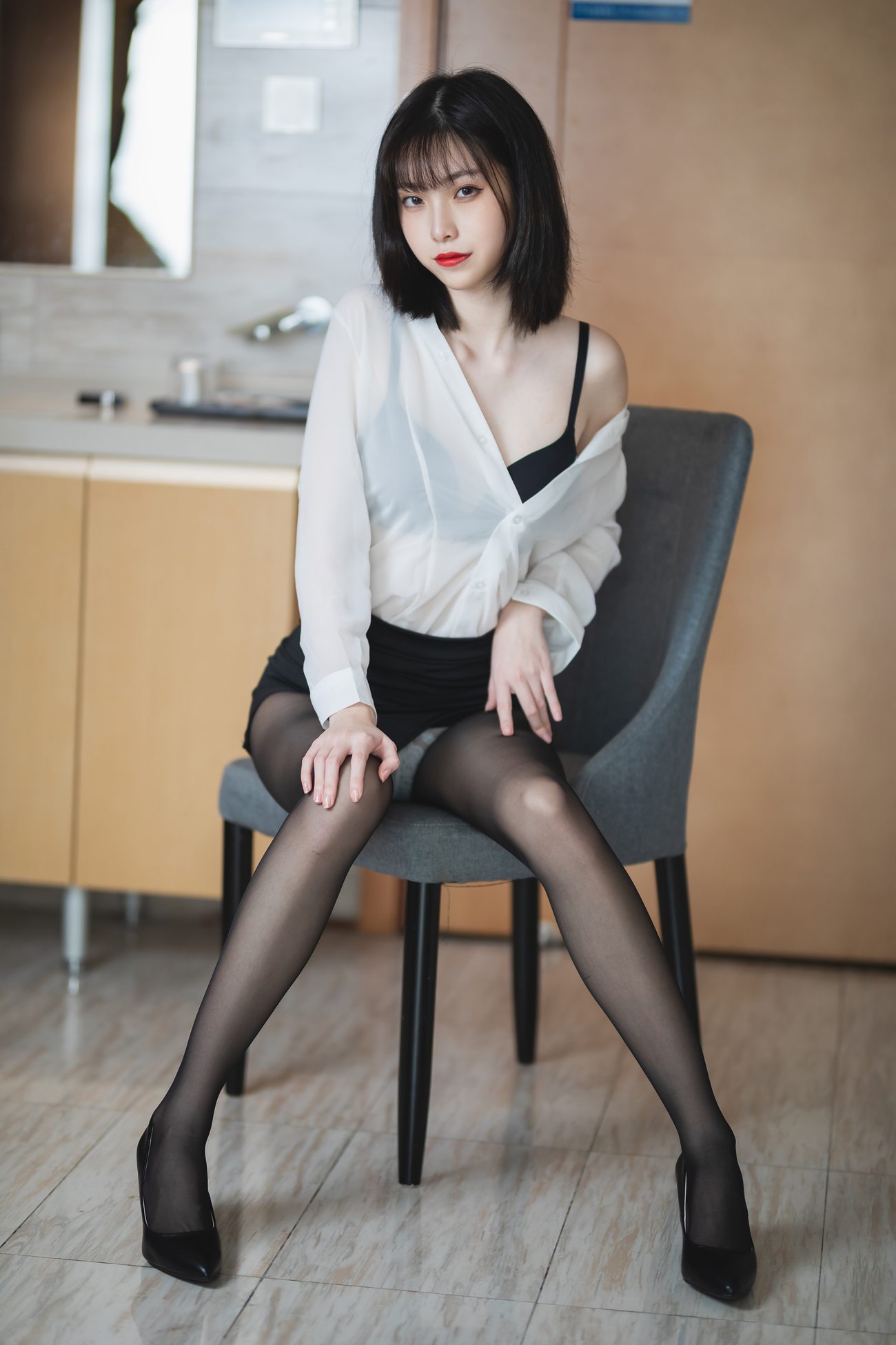 图片[30]-许岚 – OL制服[41P] – 速更版-美库