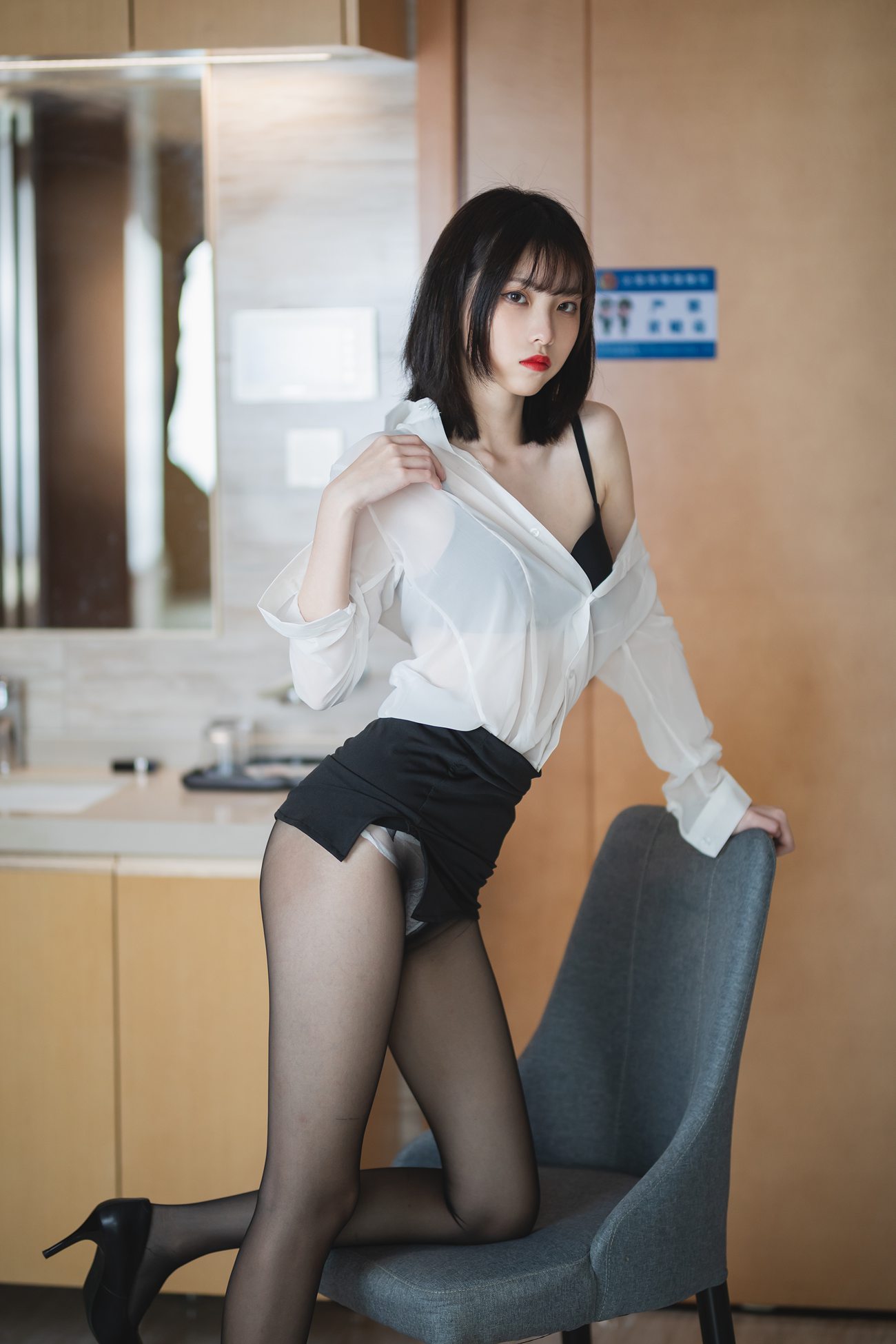图片[33]-许岚 – OL制服[41P] – 速更版-美库
