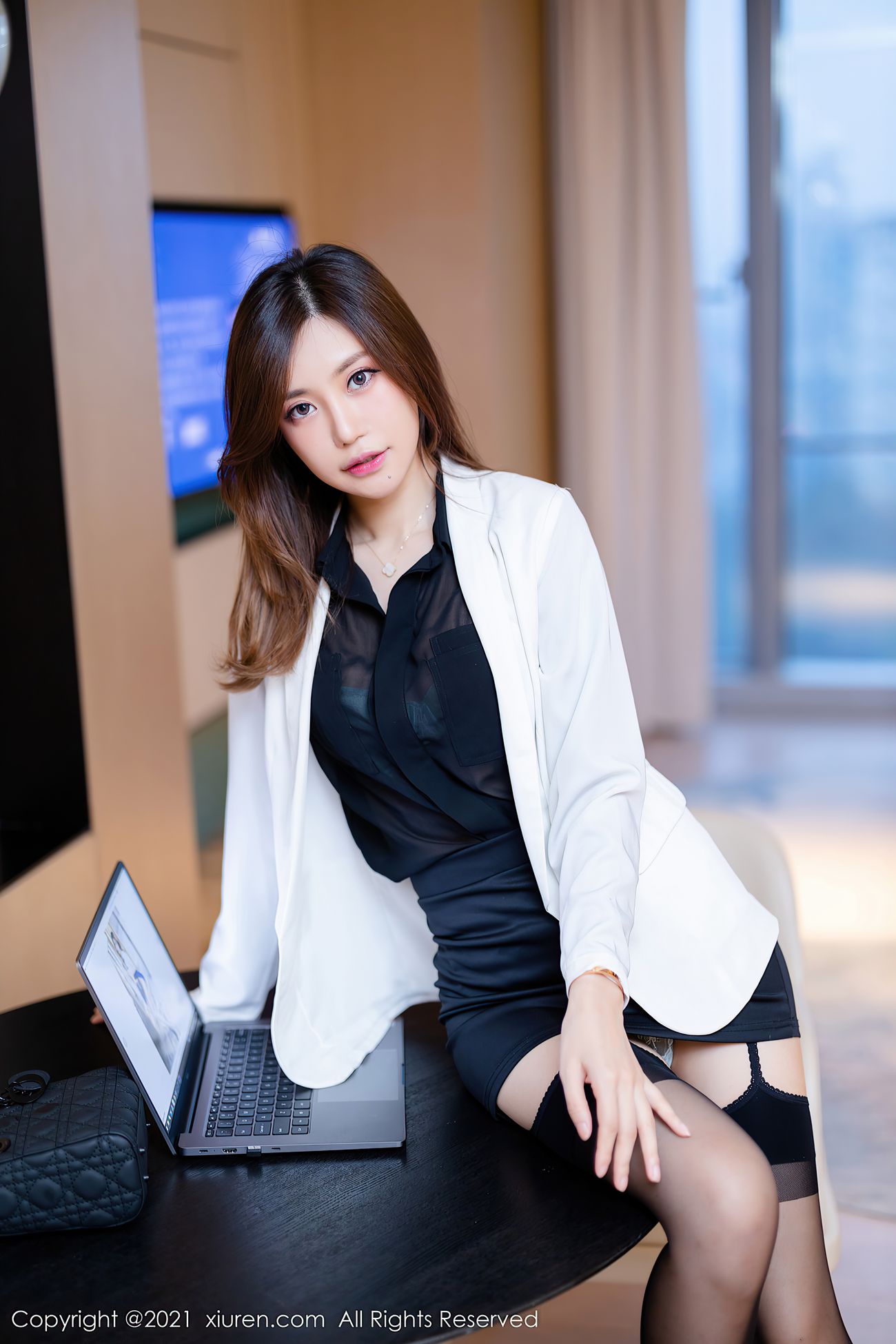 图片[25]-[Xiuren秀人网]2021.11.30 NO.4285 绮里嘉ula[68+1P／578MB] – 速更版-美库