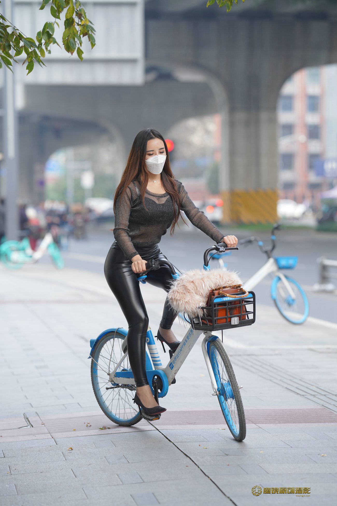 图片[74]-唯美街拍 NO.561 不必在乎我是谁 5 [93P] – 速更版-美库