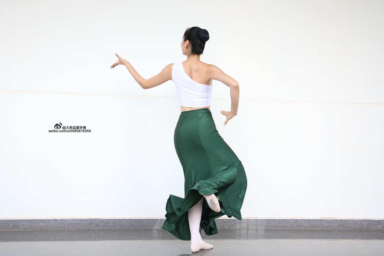 图片[16]-大西瓜爱牙膏-早期作品-W006 舞蹈家1-文君 绿裙 [233P] – 速更版-美库