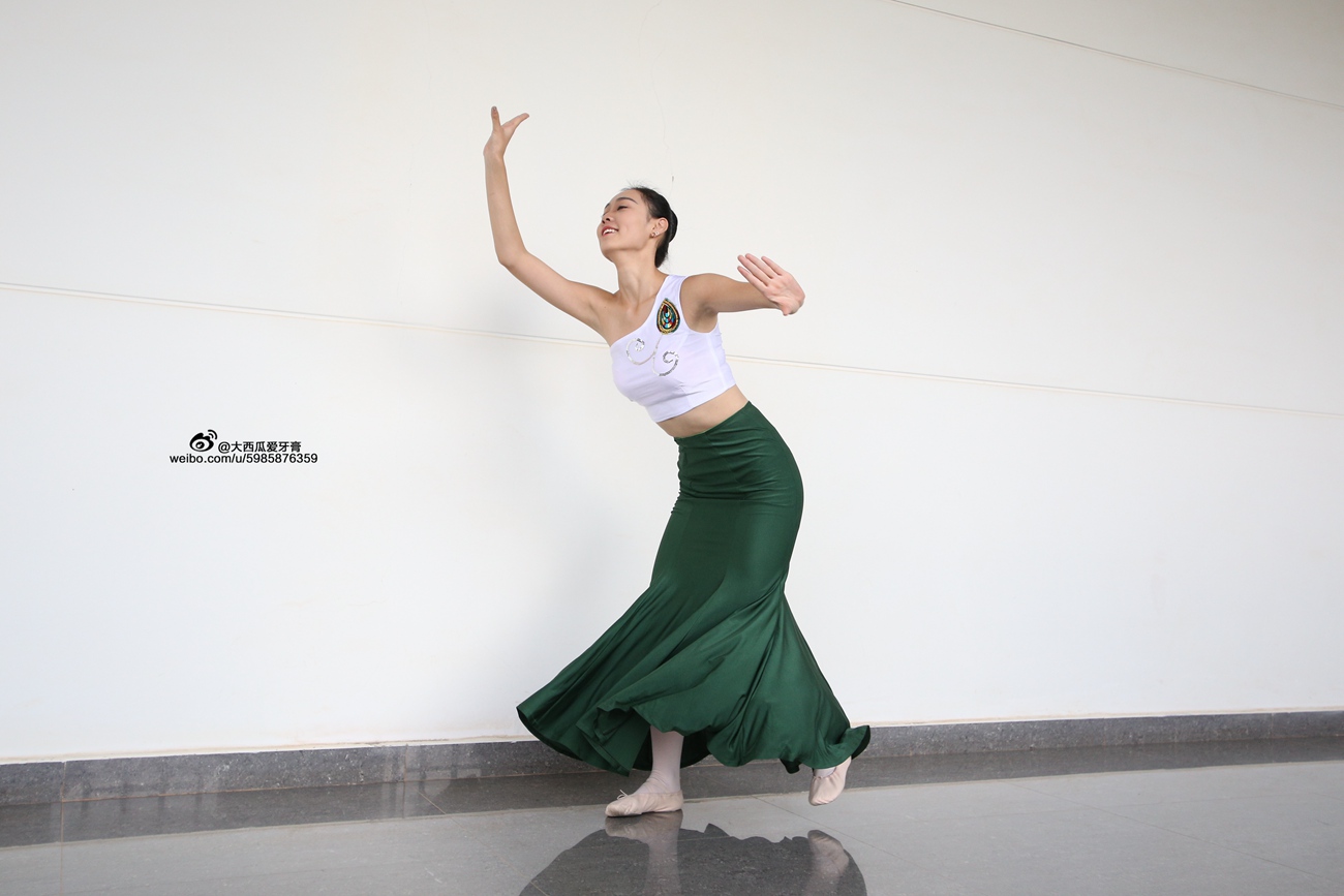 图片[18]-大西瓜爱牙膏-早期作品-W006 舞蹈家1-文君 绿裙 [233P] – 速更版-美库