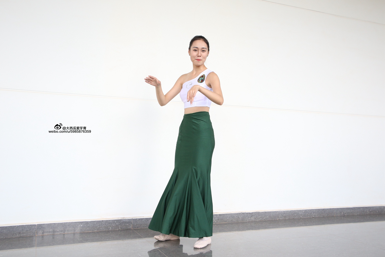 图片[22]-大西瓜爱牙膏-早期作品-W006 舞蹈家1-文君 绿裙 [233P] – 速更版-美库