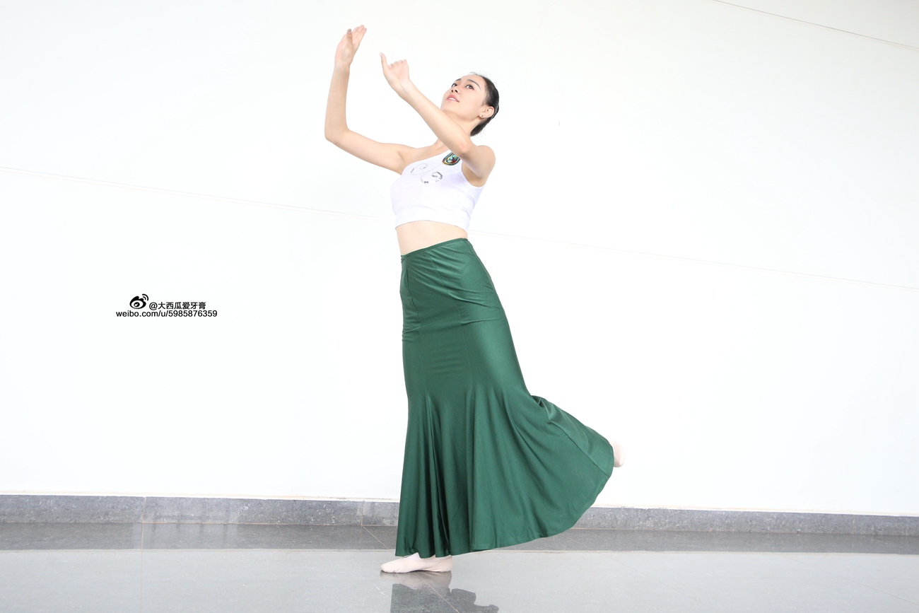 图片[25]-大西瓜爱牙膏-早期作品-W006 舞蹈家1-文君 绿裙 [233P] – 速更版-美库