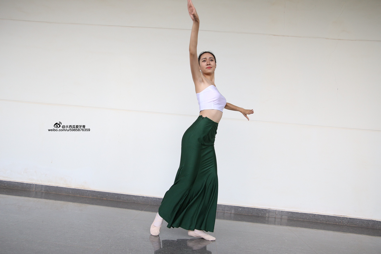 图片[35]-大西瓜爱牙膏-早期作品-W006 舞蹈家1-文君 绿裙 [233P] – 速更版-美库