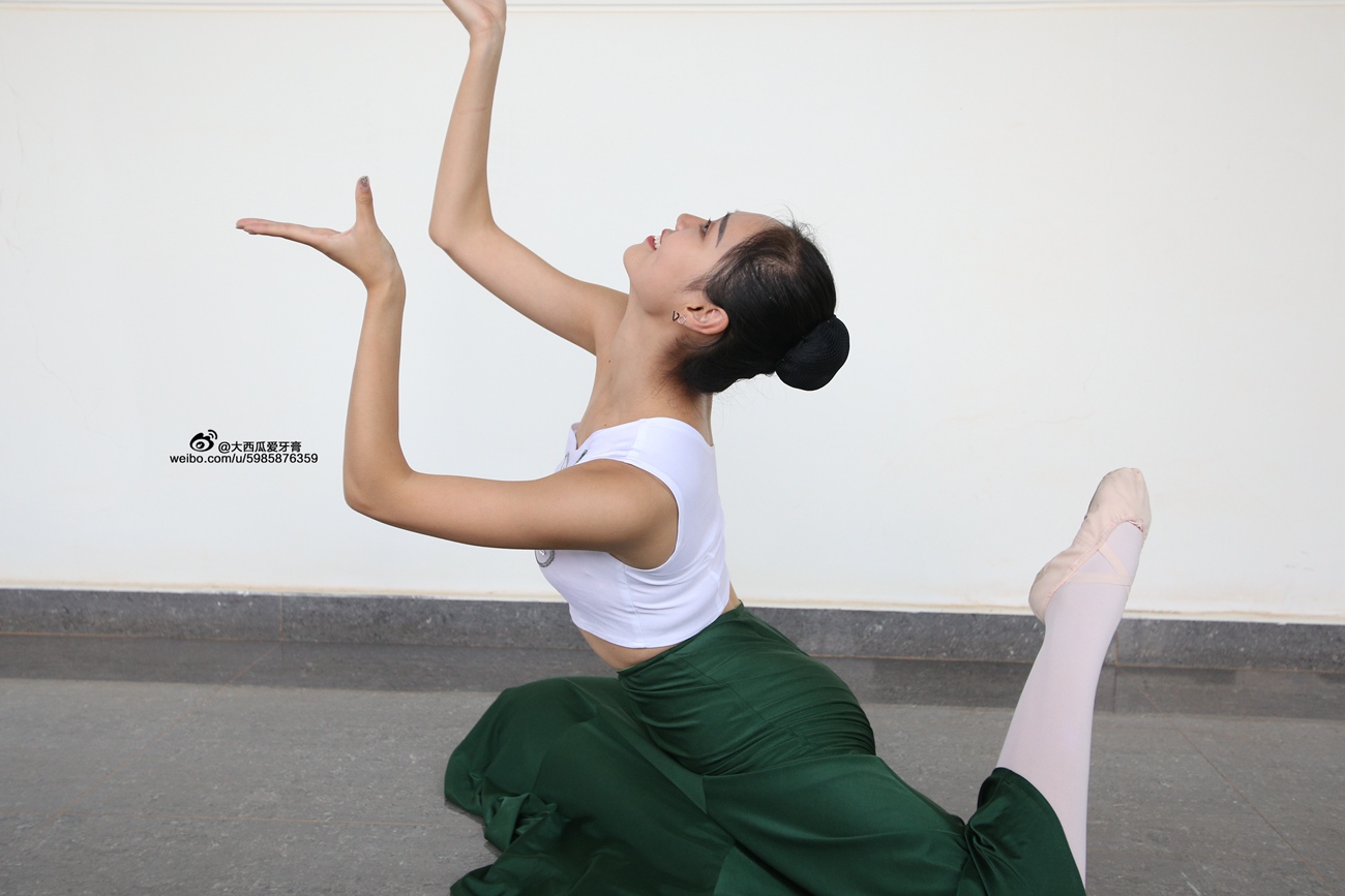 图片[44]-大西瓜爱牙膏-早期作品-W006 舞蹈家1-文君 绿裙 [233P] – 速更版-美库