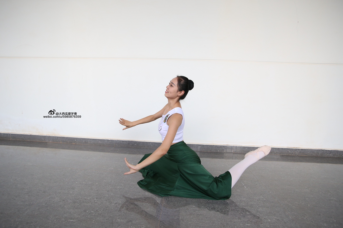 图片[45]-大西瓜爱牙膏-早期作品-W006 舞蹈家1-文君 绿裙 [233P] – 速更版-美库