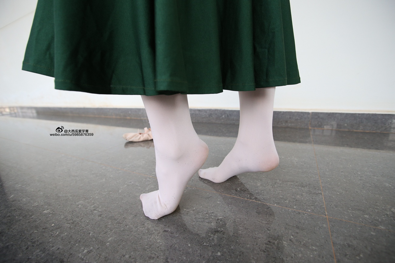 图片[68]-大西瓜爱牙膏-早期作品-W006 舞蹈家1-文君 绿裙 [233P] – 速更版-美库