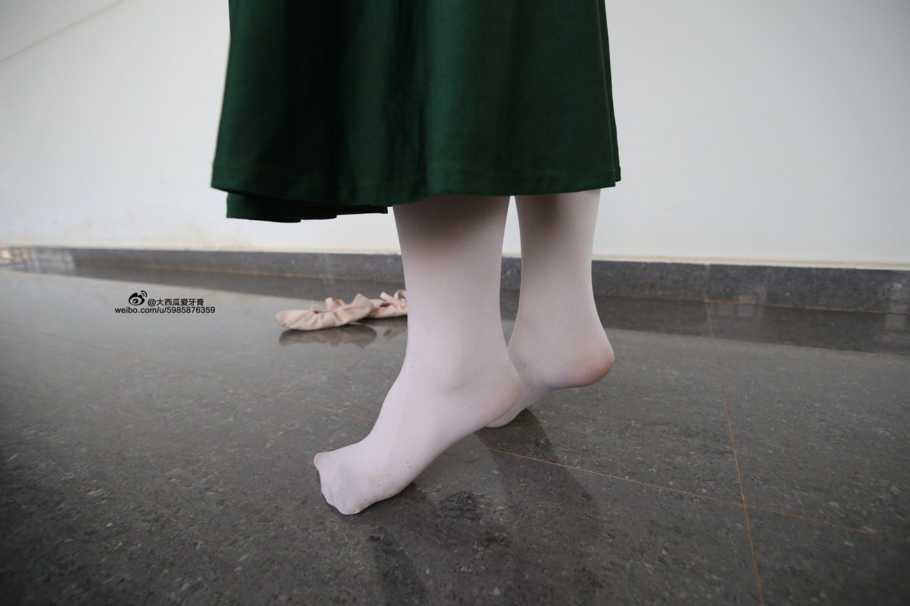 图片[69]-大西瓜爱牙膏-早期作品-W006 舞蹈家1-文君 绿裙 [233P] – 速更版-美库