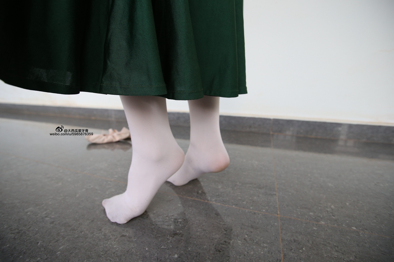 图片[71]-大西瓜爱牙膏-早期作品-W006 舞蹈家1-文君 绿裙 [233P] – 速更版-美库