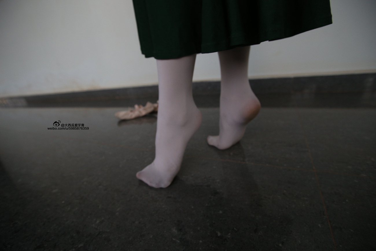 图片[74]-大西瓜爱牙膏-早期作品-W006 舞蹈家1-文君 绿裙 [233P] – 速更版-美库