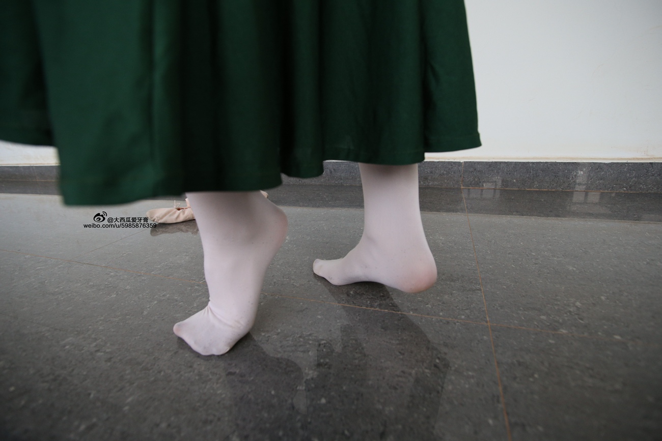 图片[77]-大西瓜爱牙膏-早期作品-W006 舞蹈家1-文君 绿裙 [233P] – 速更版-美库