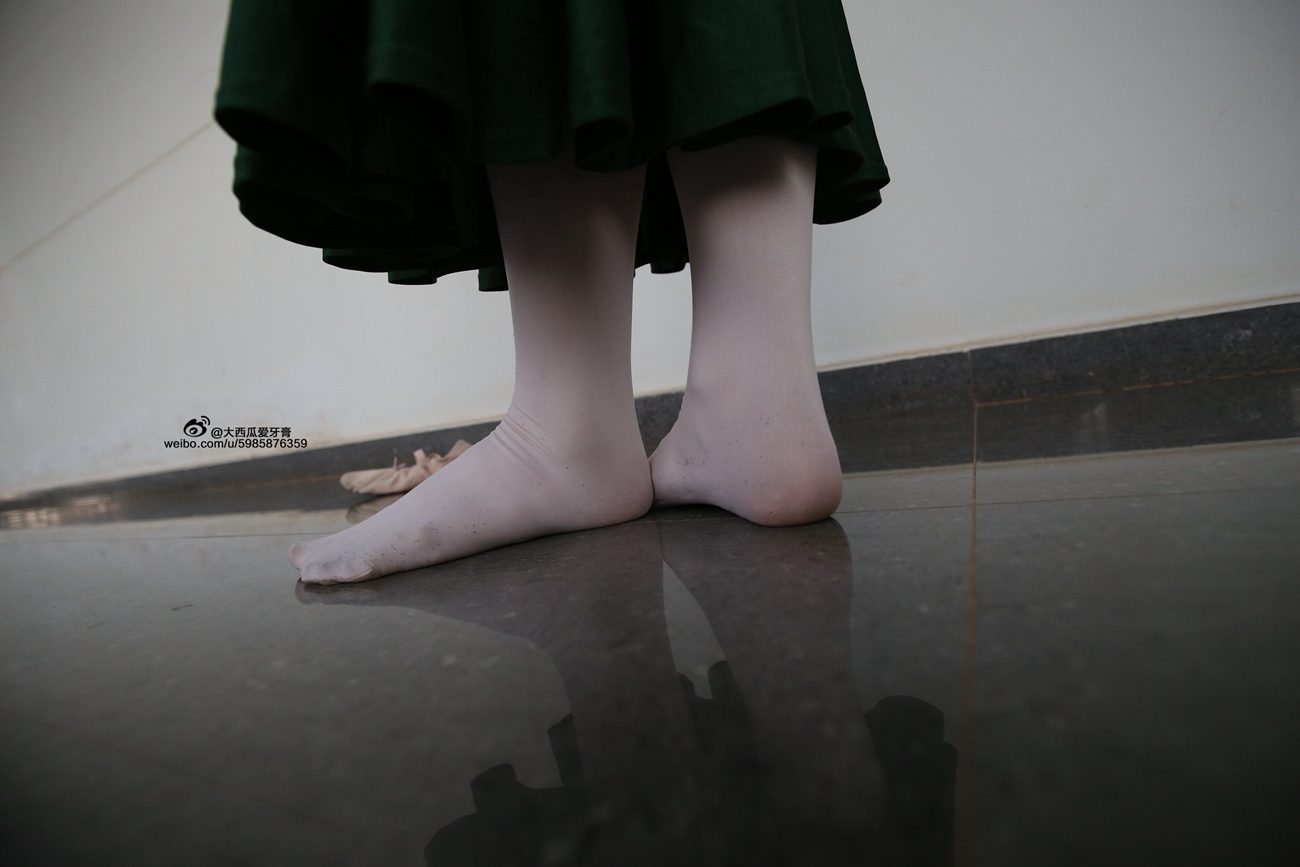 图片[79]-大西瓜爱牙膏-早期作品-W006 舞蹈家1-文君 绿裙 [233P] – 速更版-美库