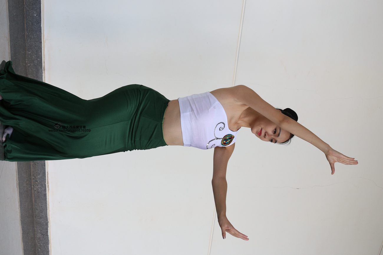 图片[170]-大西瓜爱牙膏-早期作品-W006 舞蹈家1-文君 绿裙 [233P] – 速更版-美库