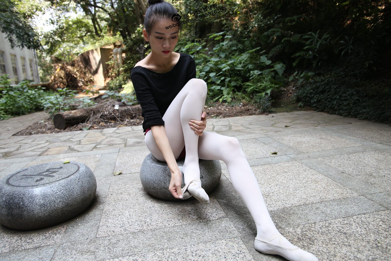 图片[16]-大西瓜爱牙膏-早期作品-W011 舞蹈家2-身材极好3 [271P] – 速更版-美库