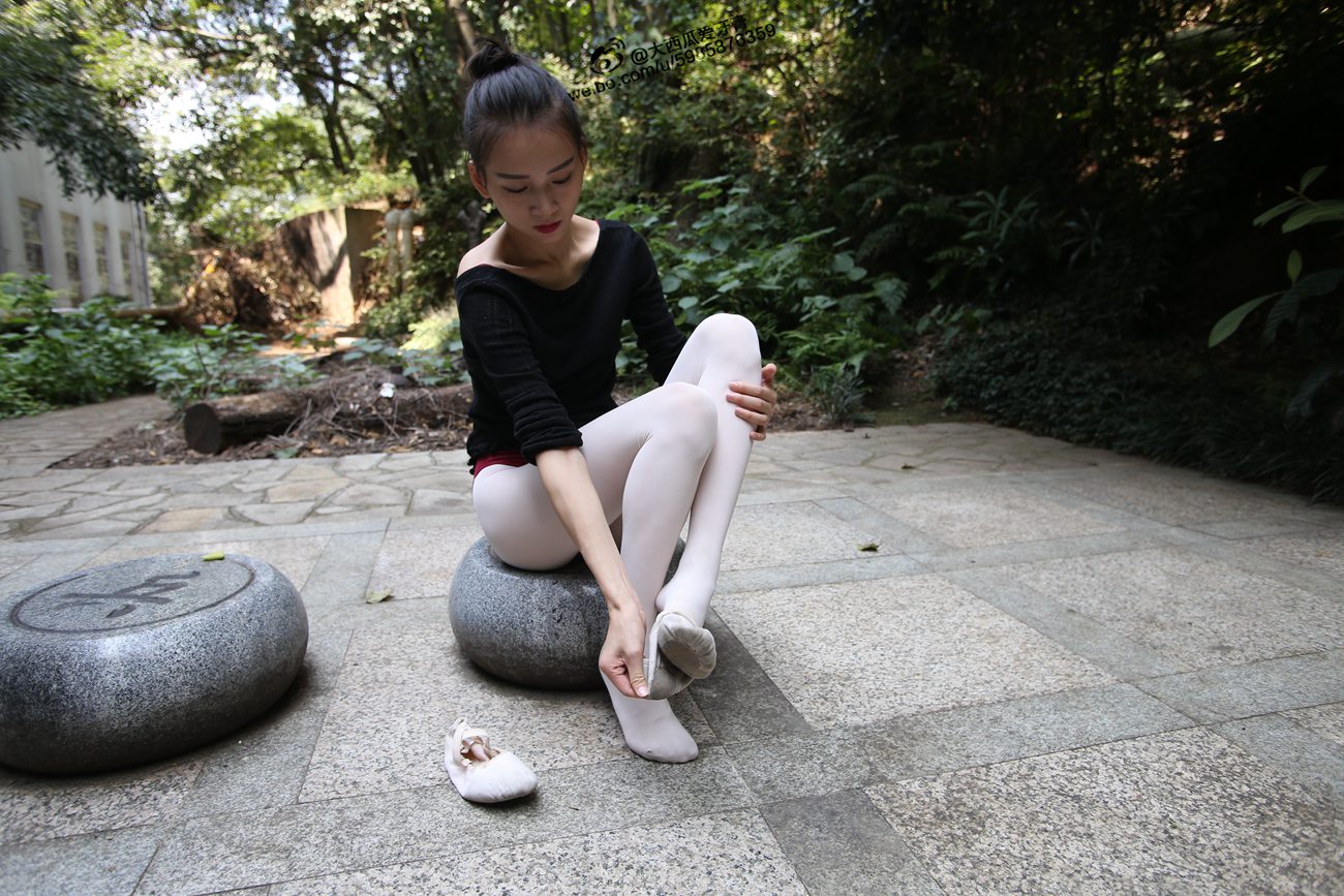 图片[19]-大西瓜爱牙膏-早期作品-W011 舞蹈家2-身材极好3 [271P] – 速更版-美库