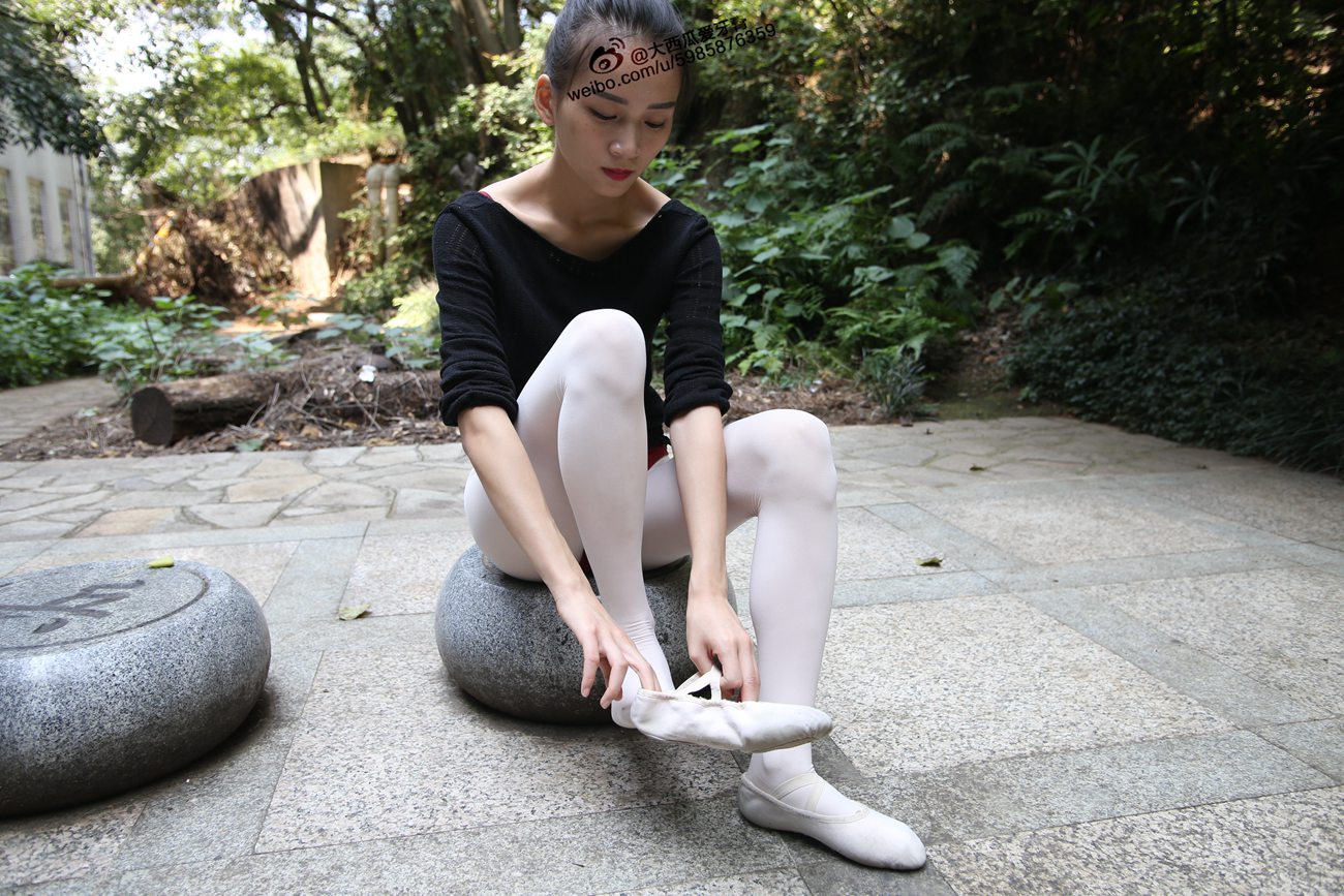 图片[31]-大西瓜爱牙膏-早期作品-W011 舞蹈家2-身材极好3 [271P] – 速更版-美库