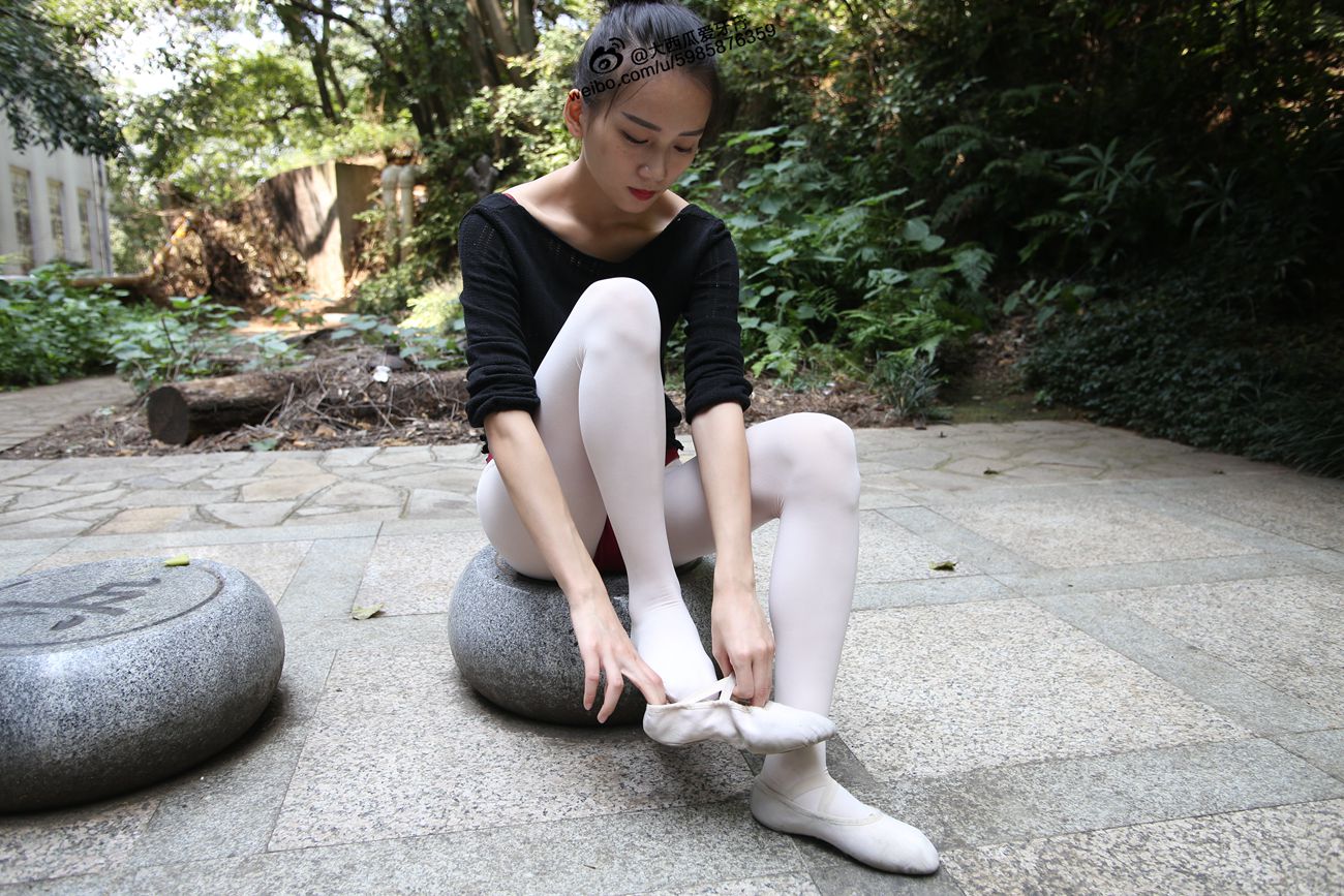 图片[32]-大西瓜爱牙膏-早期作品-W011 舞蹈家2-身材极好3 [271P] – 速更版-美库