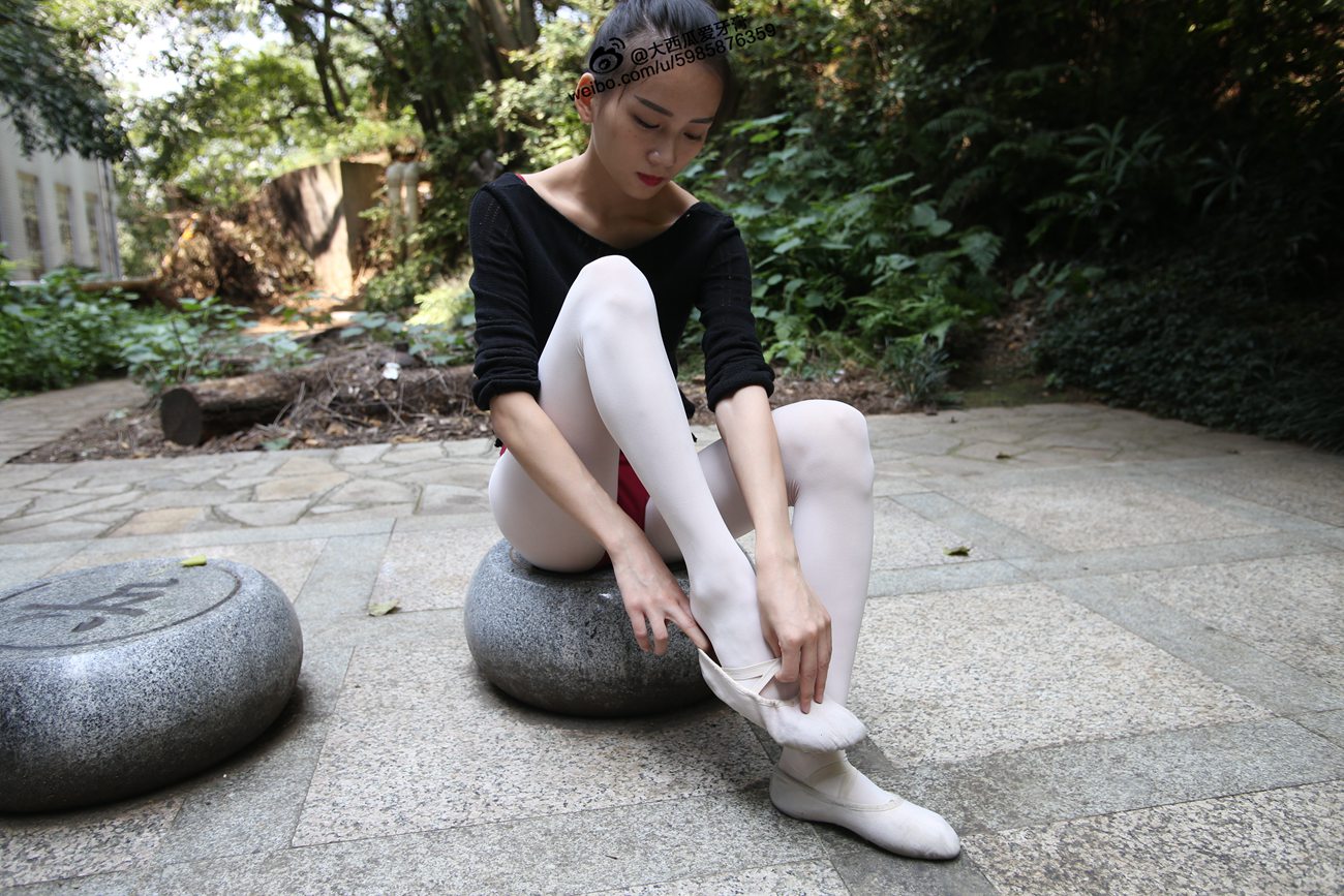 图片[33]-大西瓜爱牙膏-早期作品-W011 舞蹈家2-身材极好3 [271P] – 速更版-美库