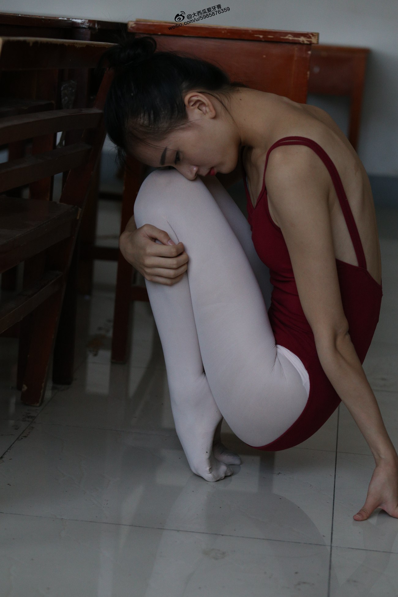 图片[130]-大西瓜爱牙膏-早期作品-W010 舞蹈家2-身材极好2 [405P] – 速更版-美库