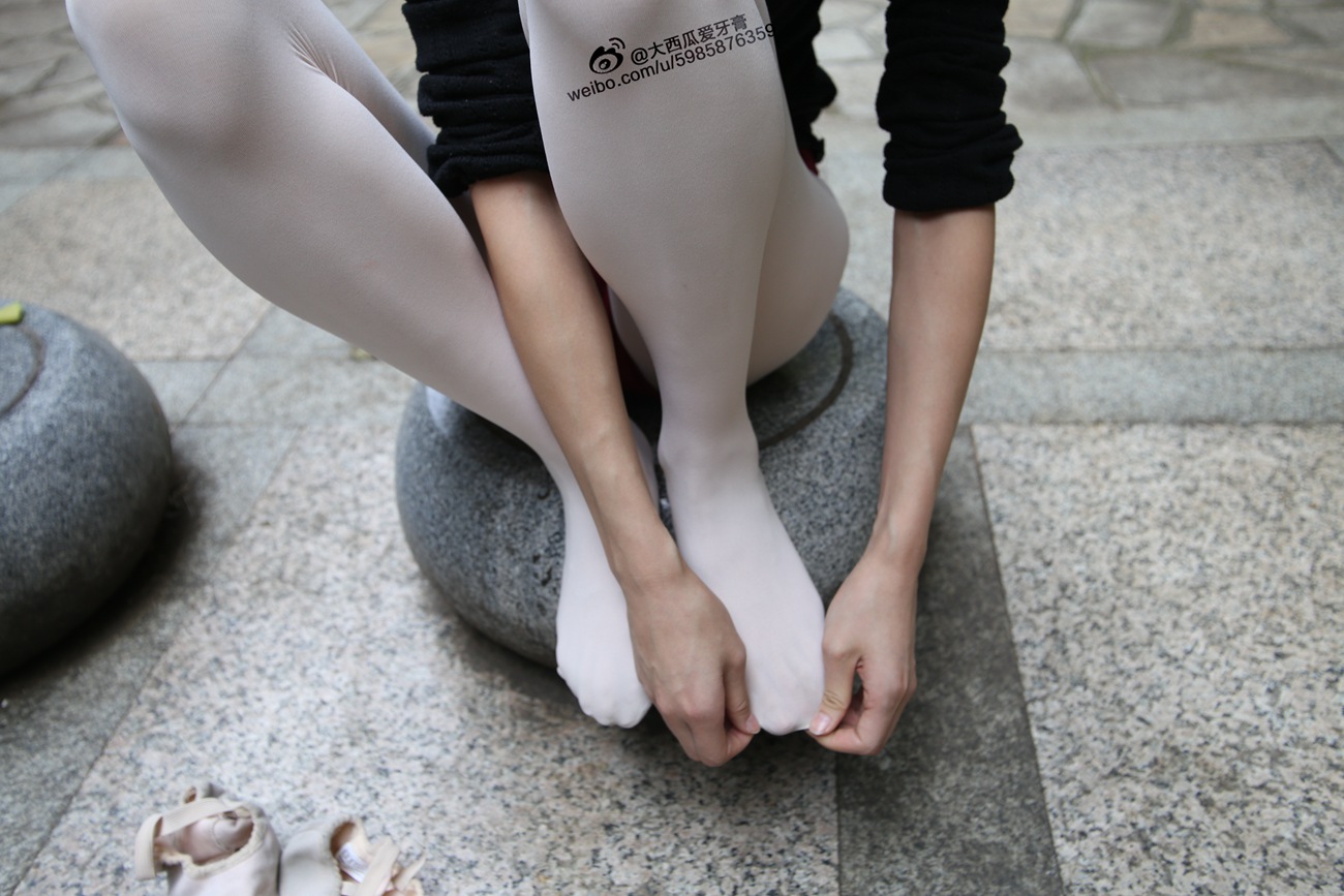 图片[66]-大西瓜爱牙膏-早期作品-W011 舞蹈家2-身材极好3 [271P] – 速更版-美库