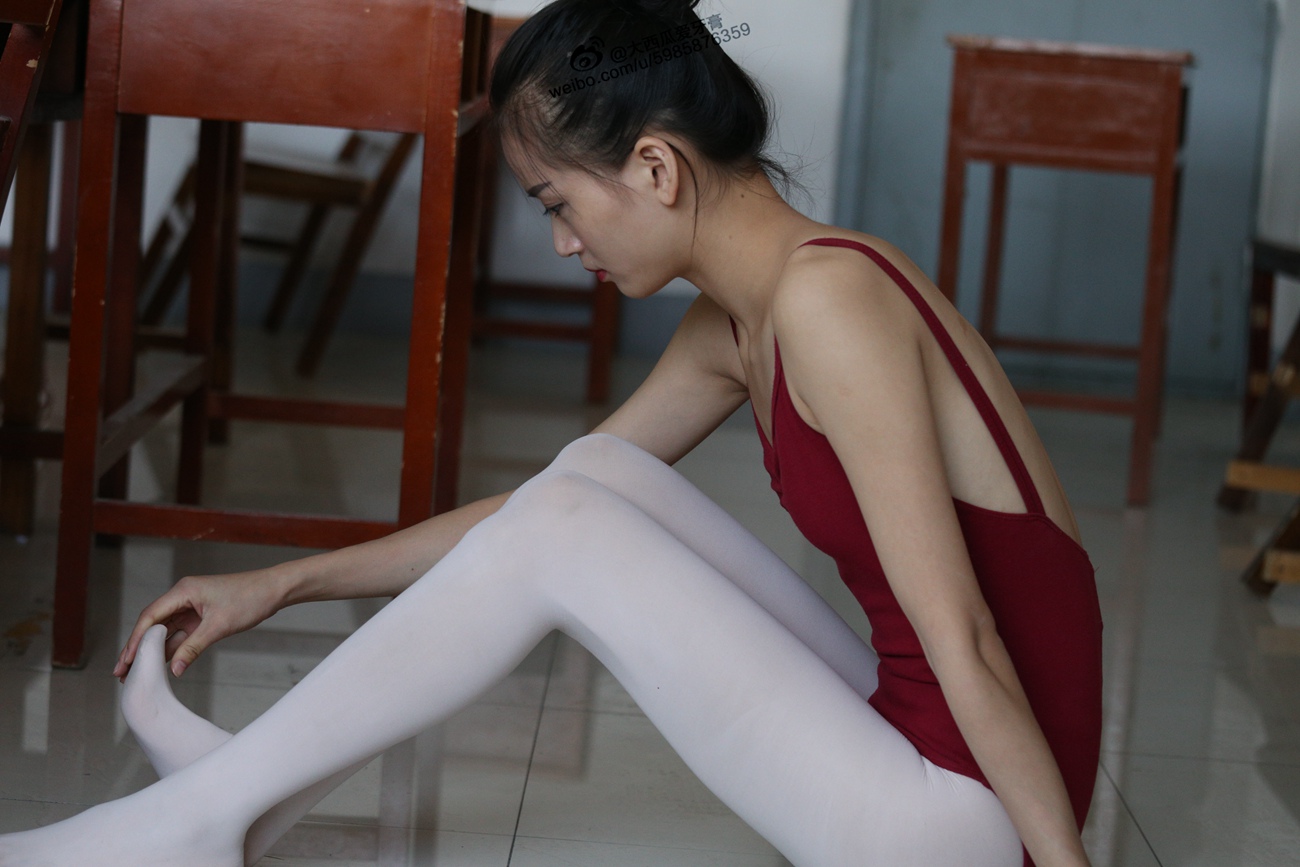 图片[165]-大西瓜爱牙膏-早期作品-W010 舞蹈家2-身材极好2 [405P] – 速更版-美库