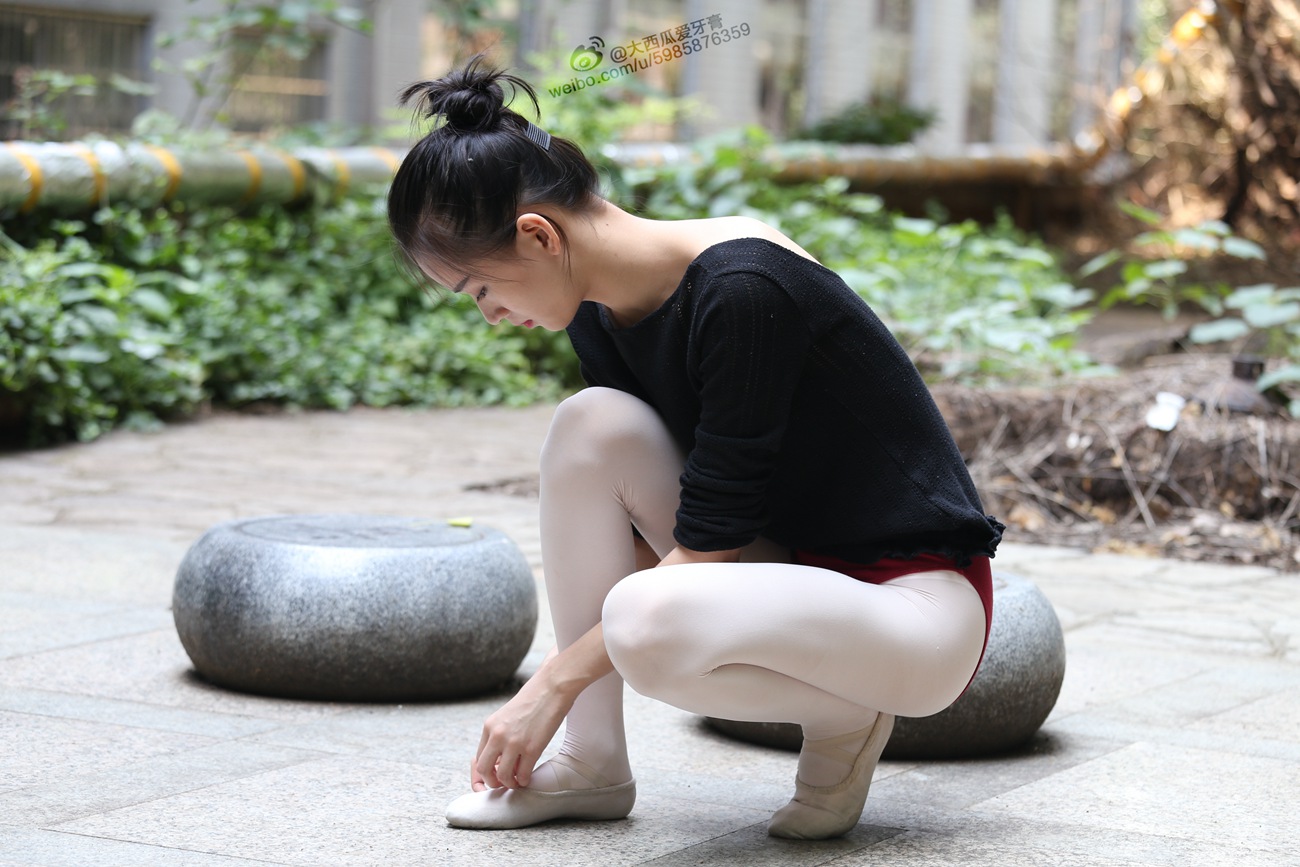 图片[93]-大西瓜爱牙膏-早期作品-W011 舞蹈家2-身材极好3 [271P] – 速更版-美库