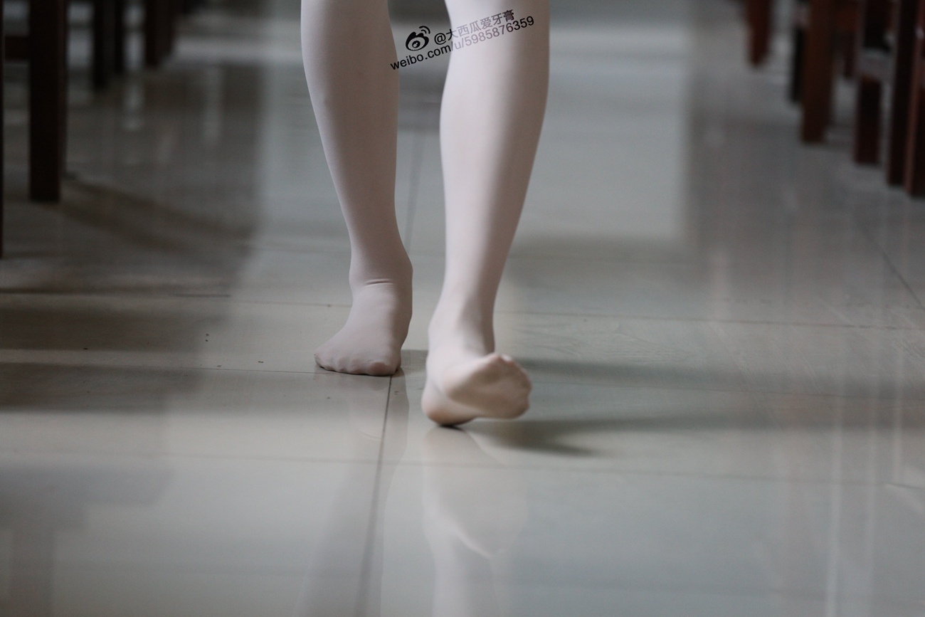 图片[198]-大西瓜爱牙膏-早期作品-W010 舞蹈家2-身材极好2 [405P] – 速更版-美库