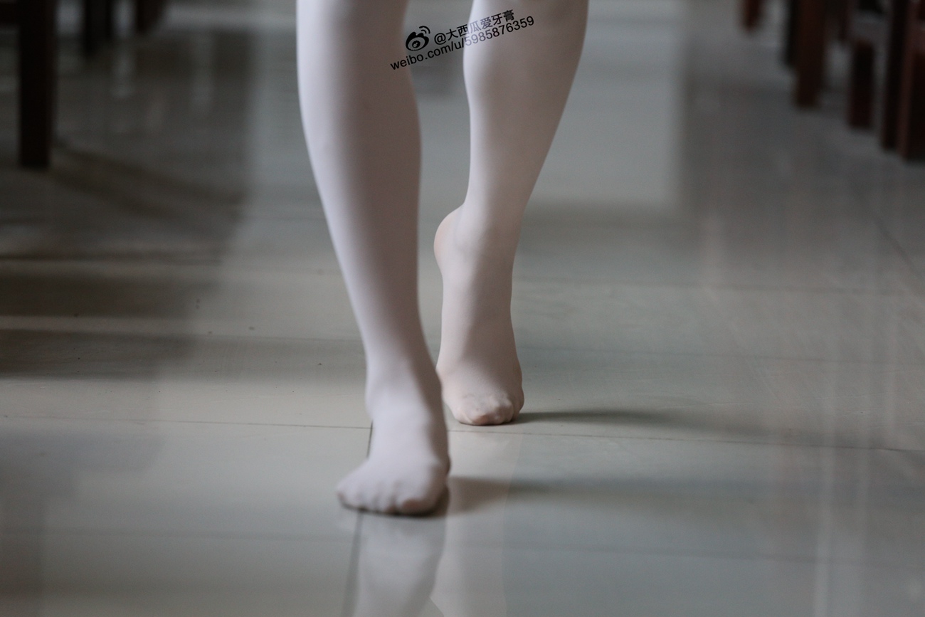 图片[200]-大西瓜爱牙膏-早期作品-W010 舞蹈家2-身材极好2 [405P] – 速更版-美库