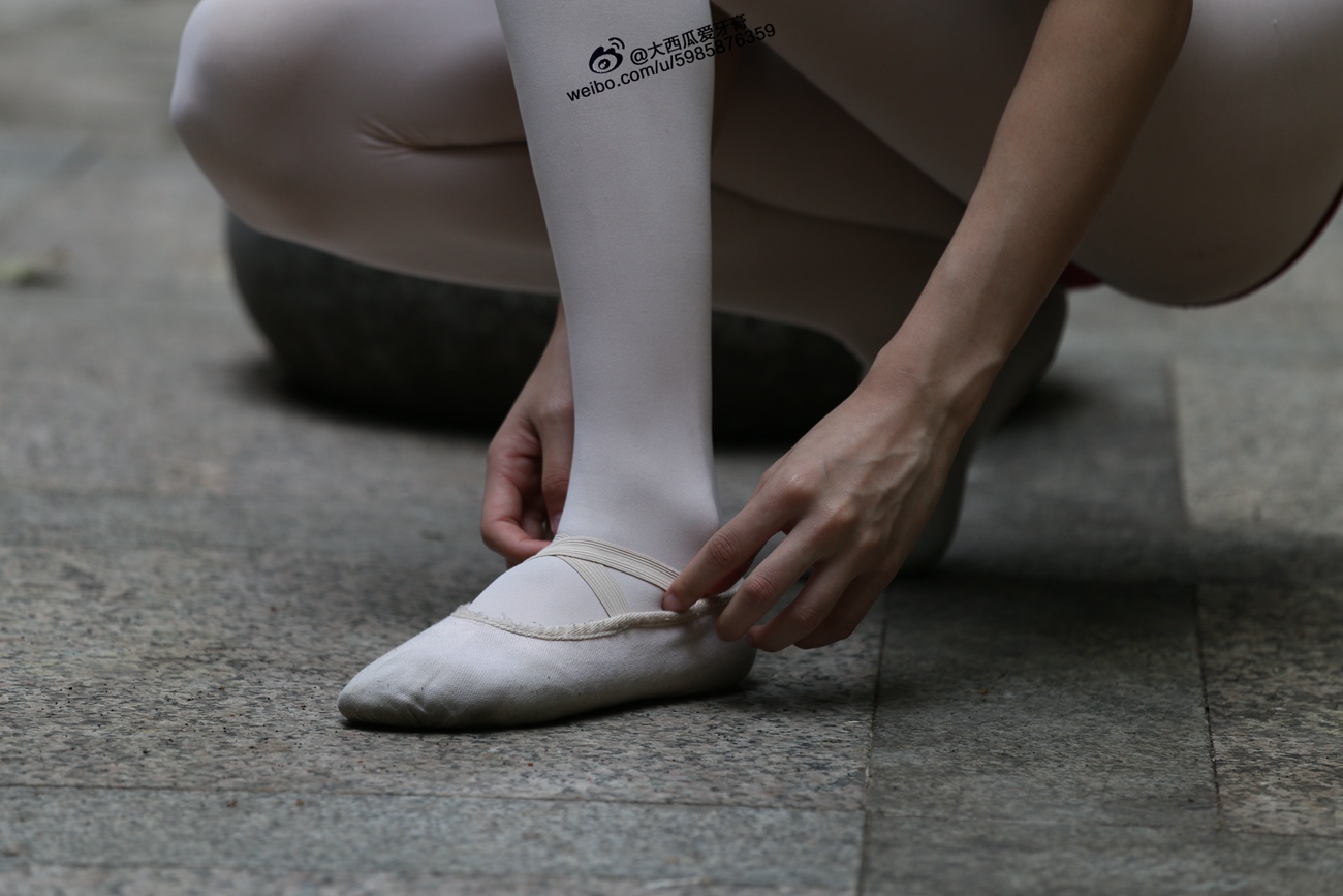 图片[105]-大西瓜爱牙膏-早期作品-W011 舞蹈家2-身材极好3 [271P] – 速更版-美库