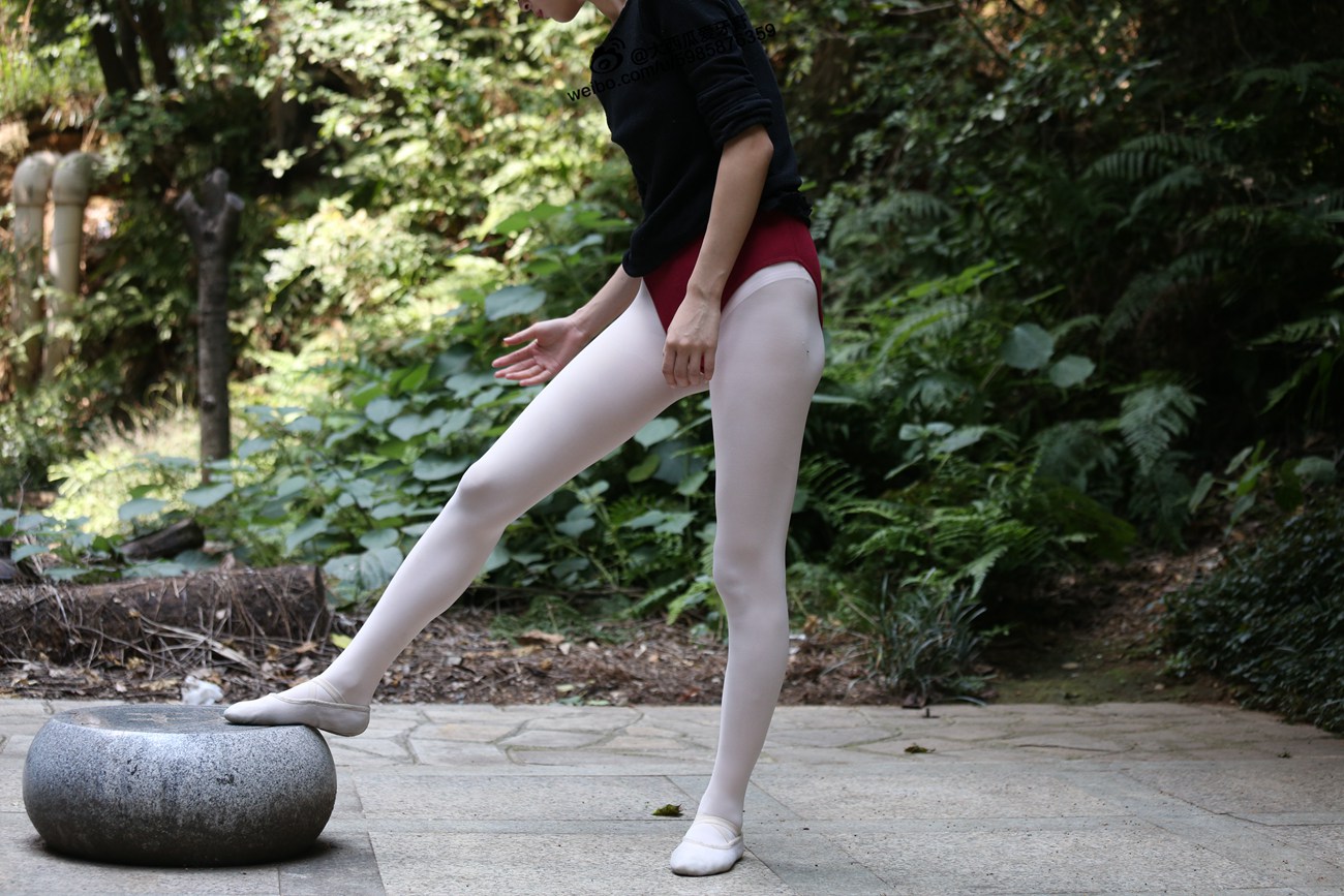 图片[120]-大西瓜爱牙膏-早期作品-W011 舞蹈家2-身材极好3 [271P] – 速更版-美库