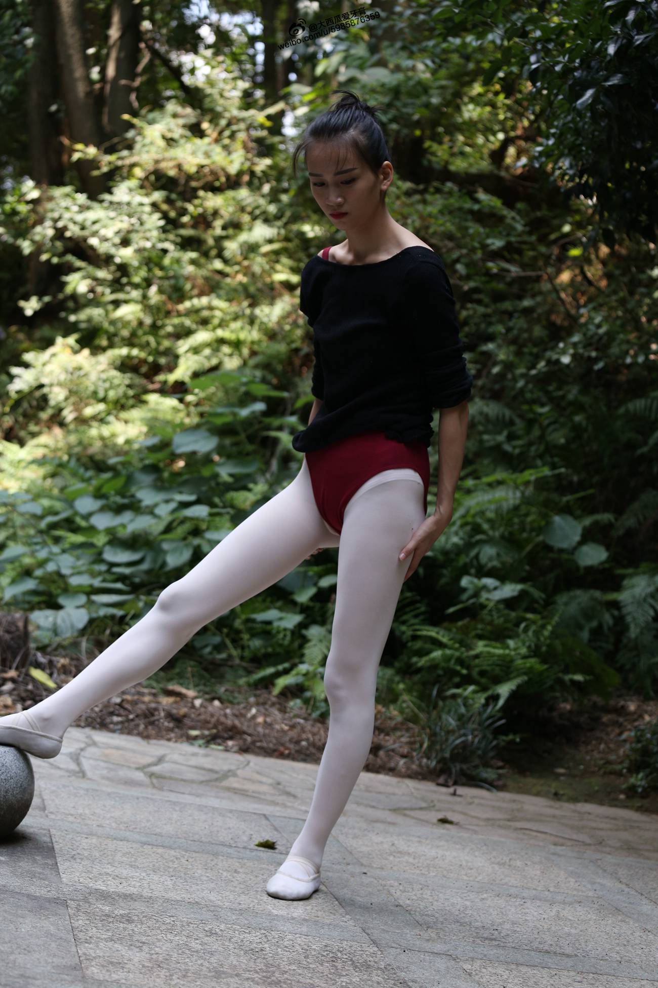 图片[121]-大西瓜爱牙膏-早期作品-W011 舞蹈家2-身材极好3 [271P] – 速更版-美库