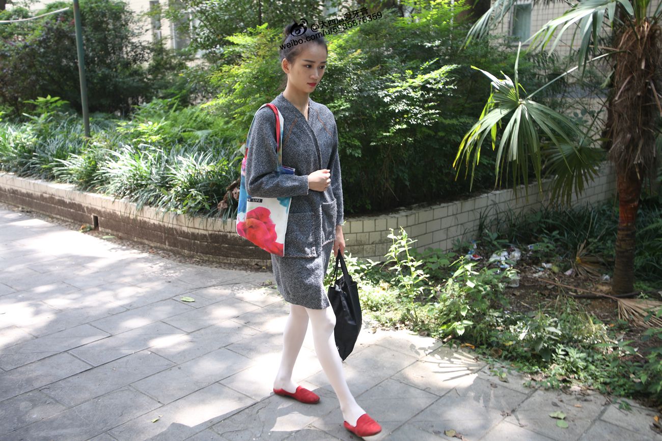 图片[309]-大西瓜爱牙膏-早期作品-W010 舞蹈家2-身材极好2 [405P] – 速更版-美库