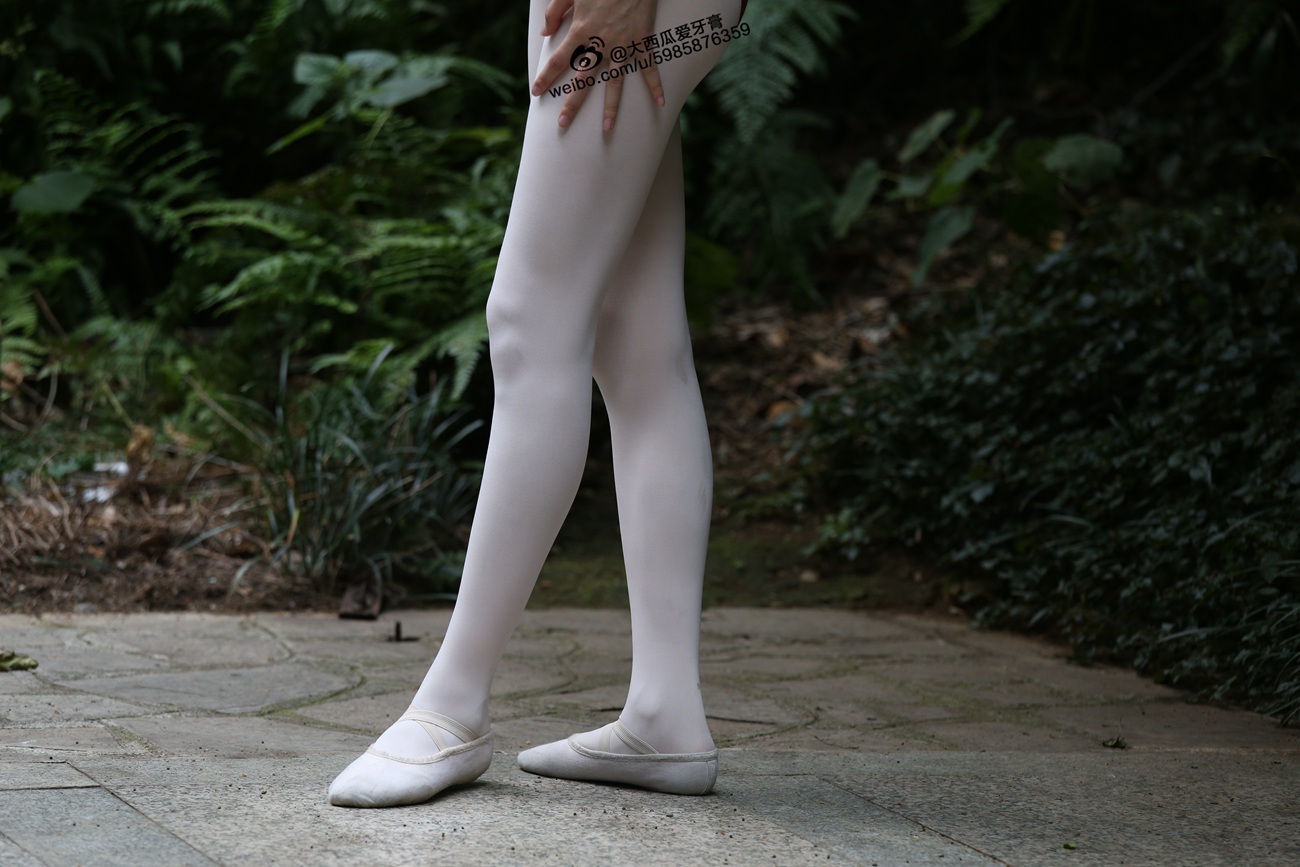 图片[155]-大西瓜爱牙膏-早期作品-W011 舞蹈家2-身材极好3 [271P] – 速更版-美库