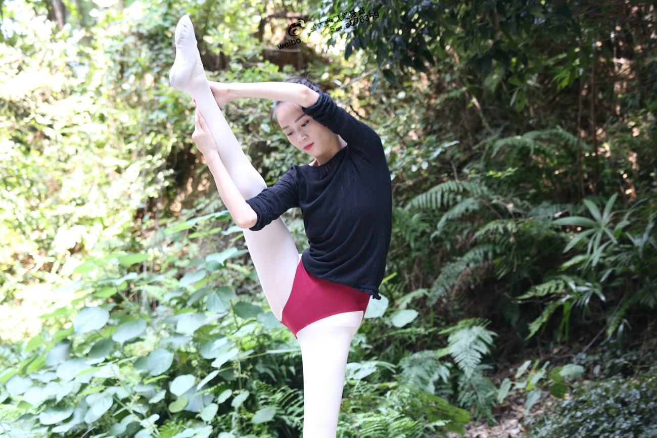 图片[167]-大西瓜爱牙膏-早期作品-W011 舞蹈家2-身材极好3 [271P] – 速更版-美库