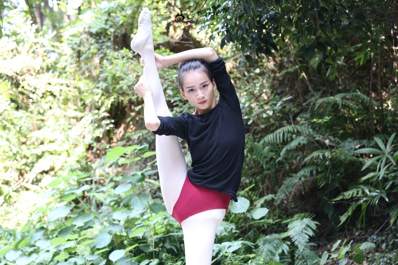 图片[168]-大西瓜爱牙膏-早期作品-W011 舞蹈家2-身材极好3 [271P] – 速更版-美库